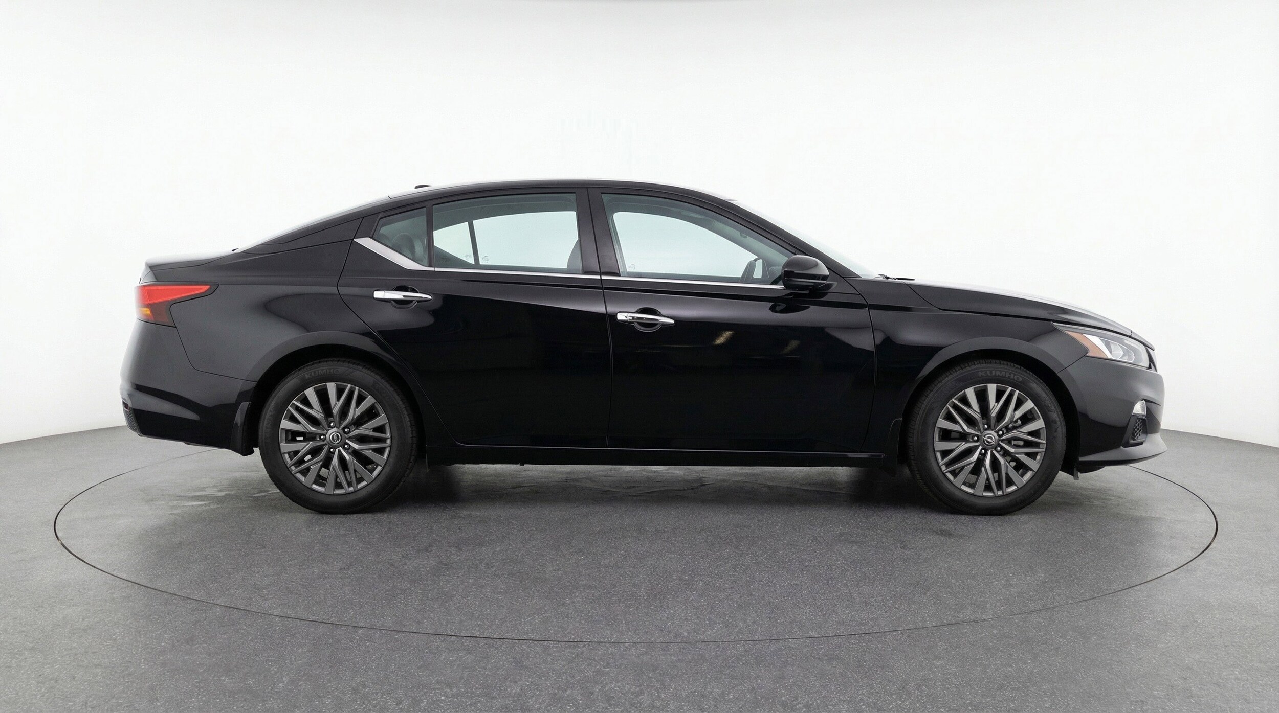 Thumbnail: 2025 Nissan Altima - 11