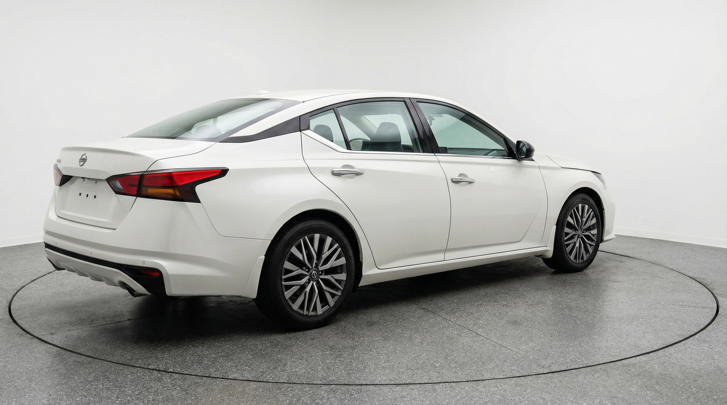 Thumbnail: 2025 Nissan Altima - 9