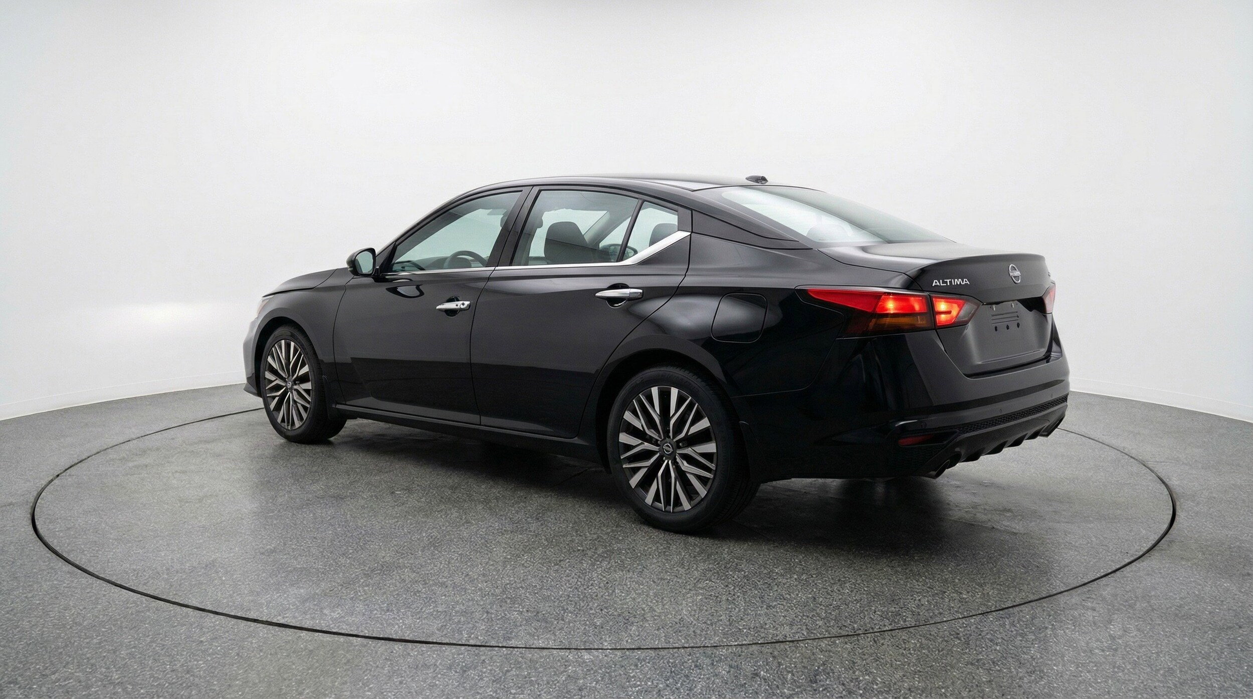 Thumbnail: 2025 Nissan Altima - 6