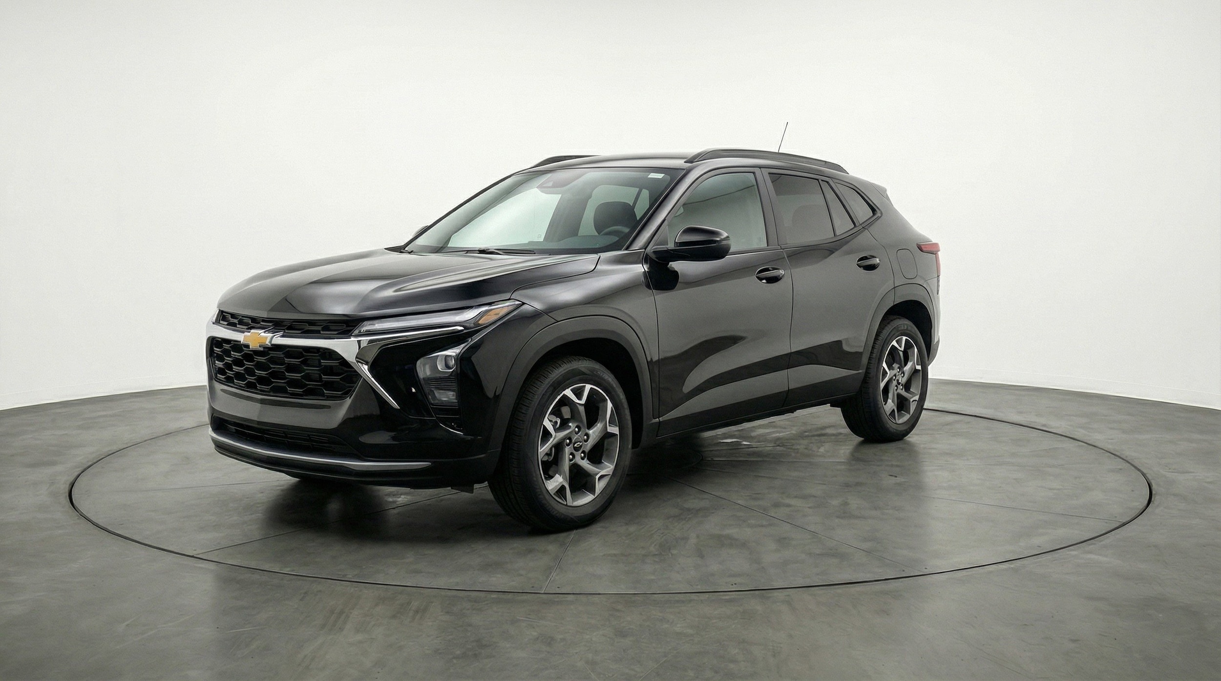 Thumbnail: 2025 Chevrolet Trax - 3