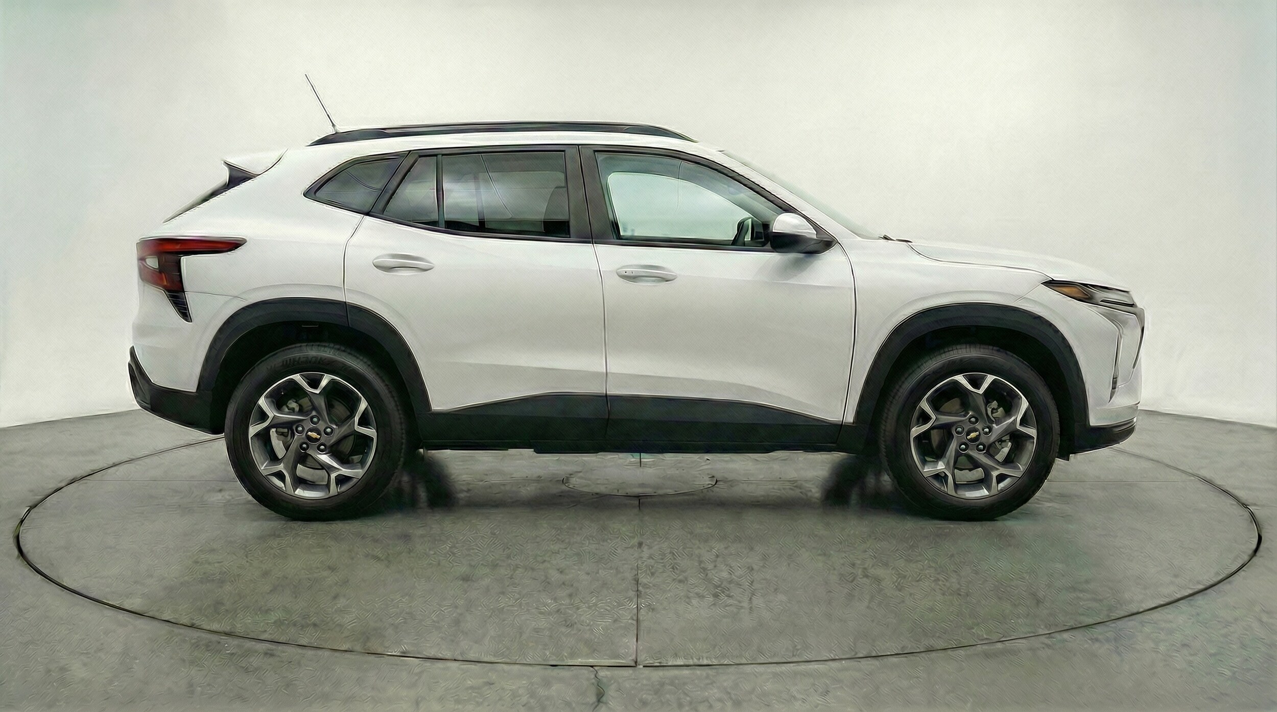 Thumbnail: 2025 Chevrolet Trax - 8