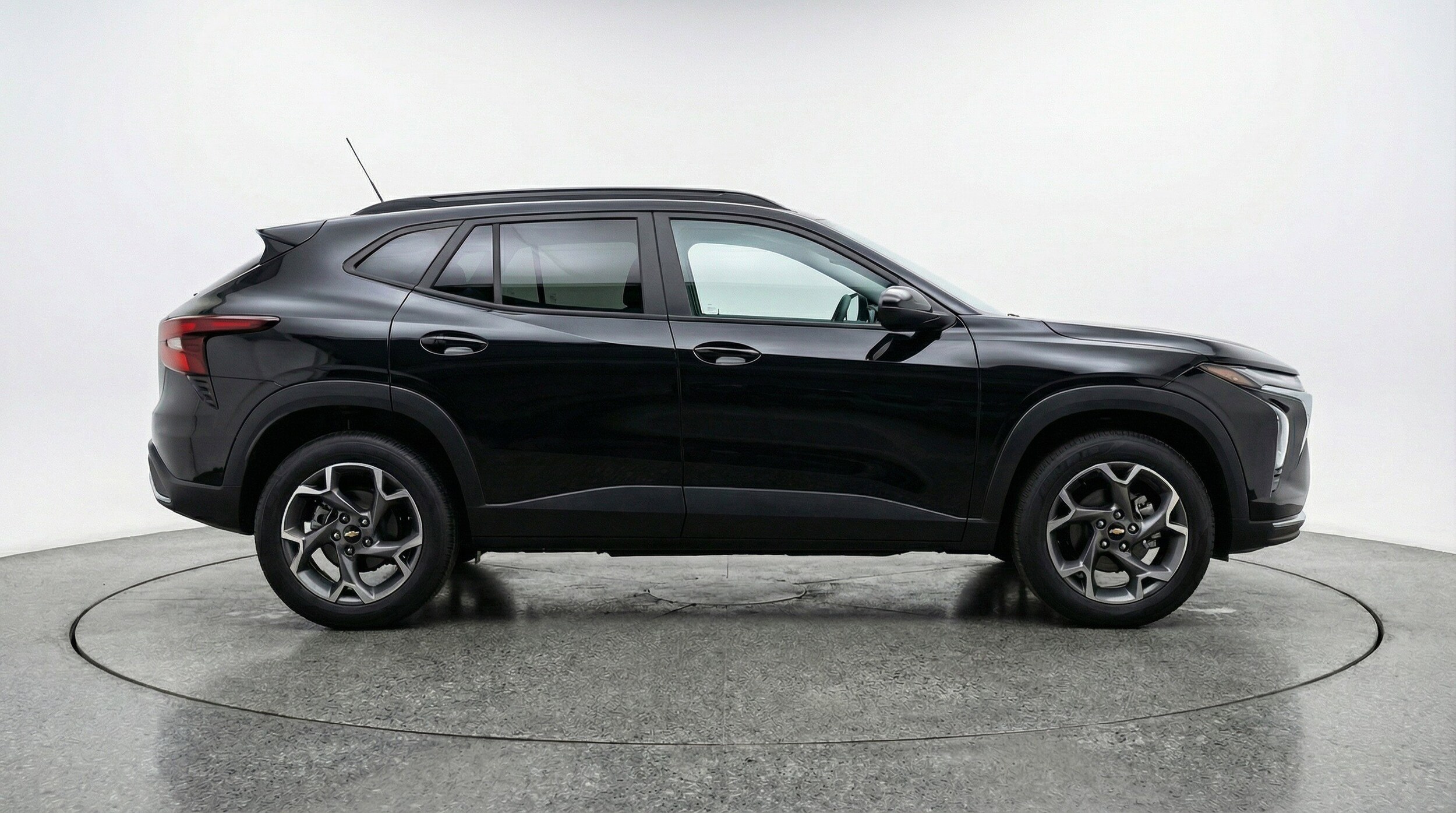 Thumbnail: 2025 Chevrolet Trax - 11