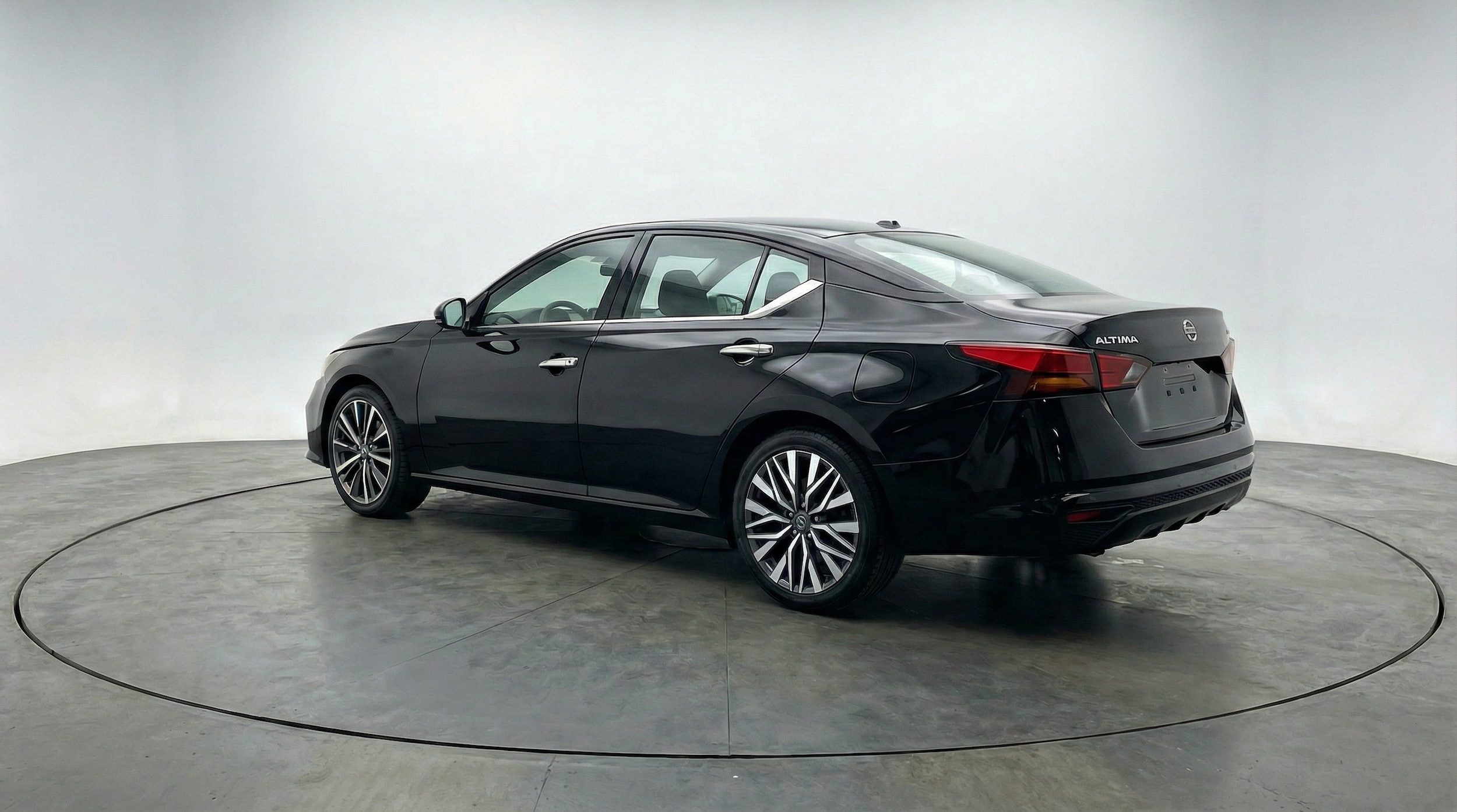 Thumbnail: 2025 Nissan Altima - 5