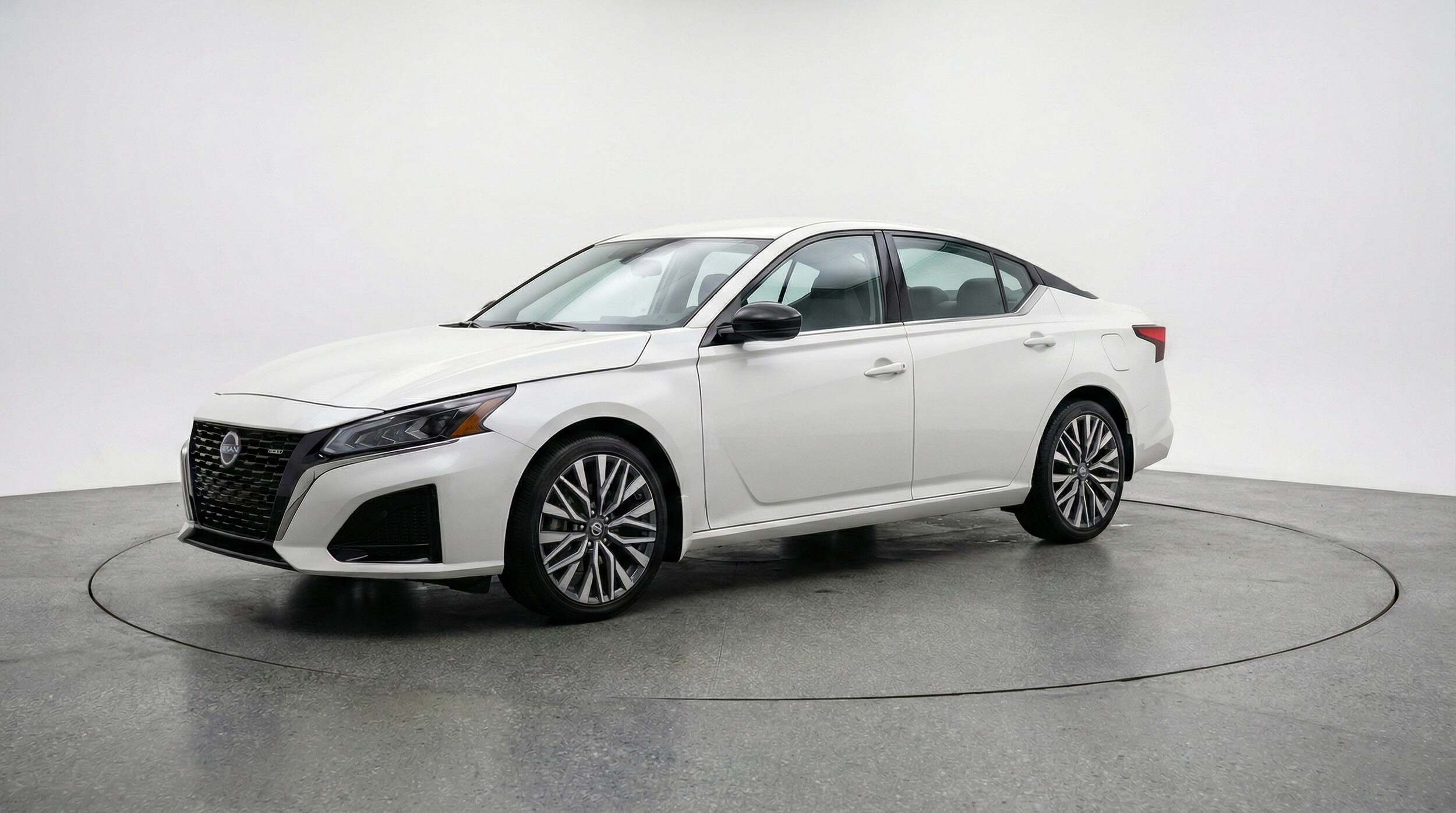 Thumbnail: 2025 Nissan Altima - 3