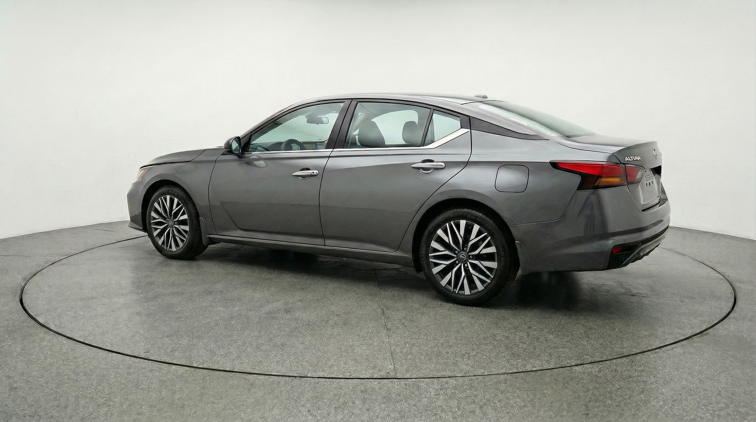 Thumbnail: 2025 Nissan Altima - 5