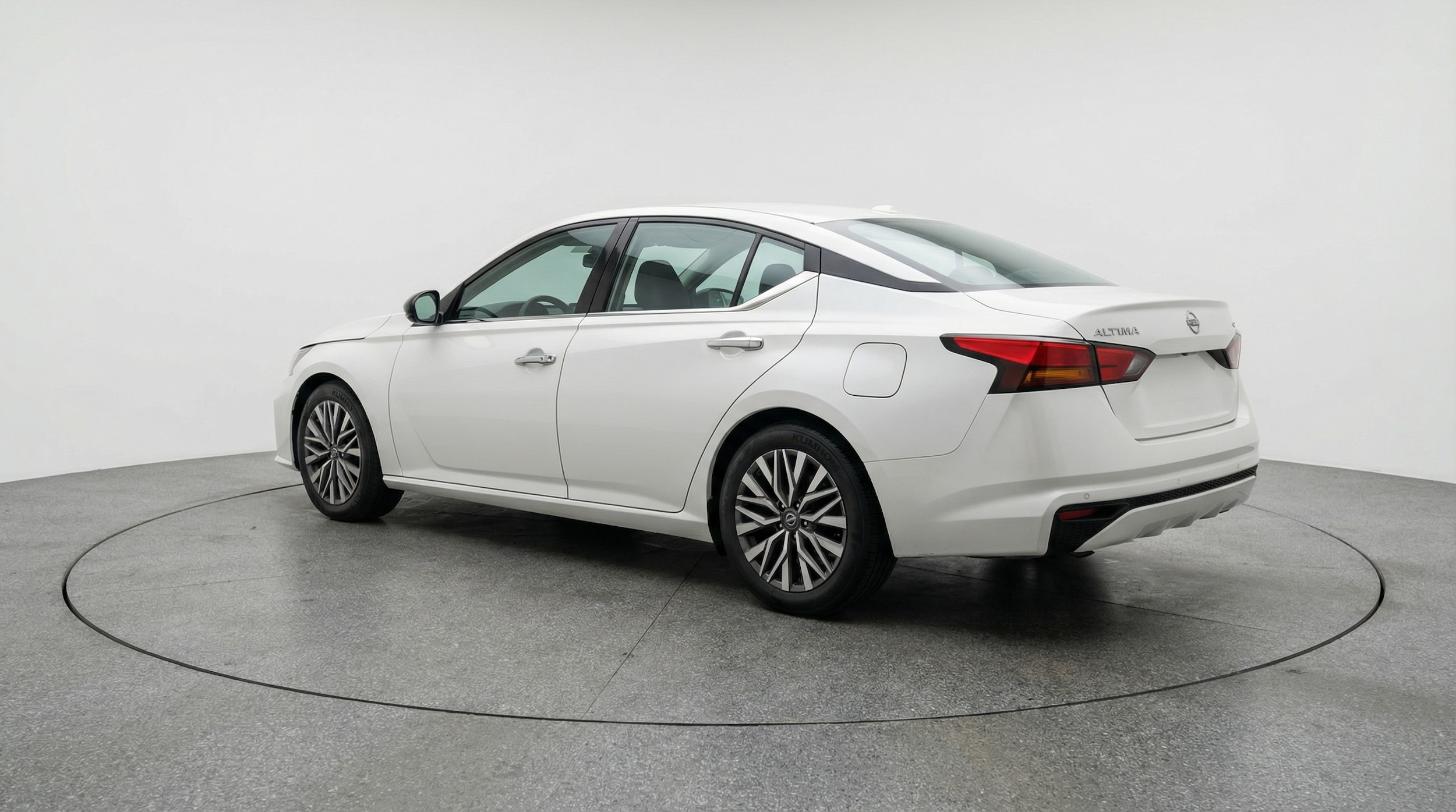 Thumbnail: 2025 Nissan Altima - 5