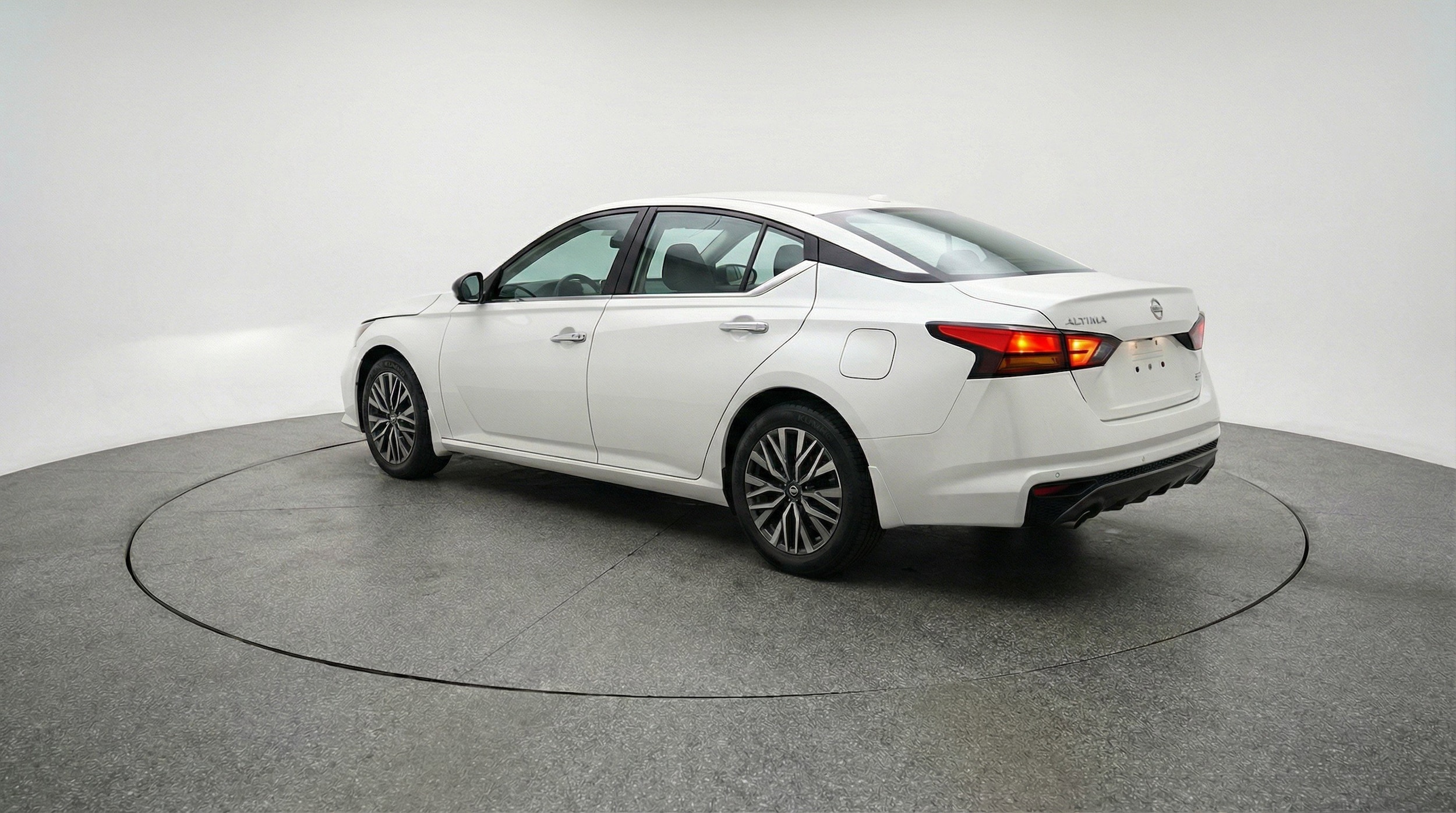 Thumbnail: 2025 Nissan Altima - 6