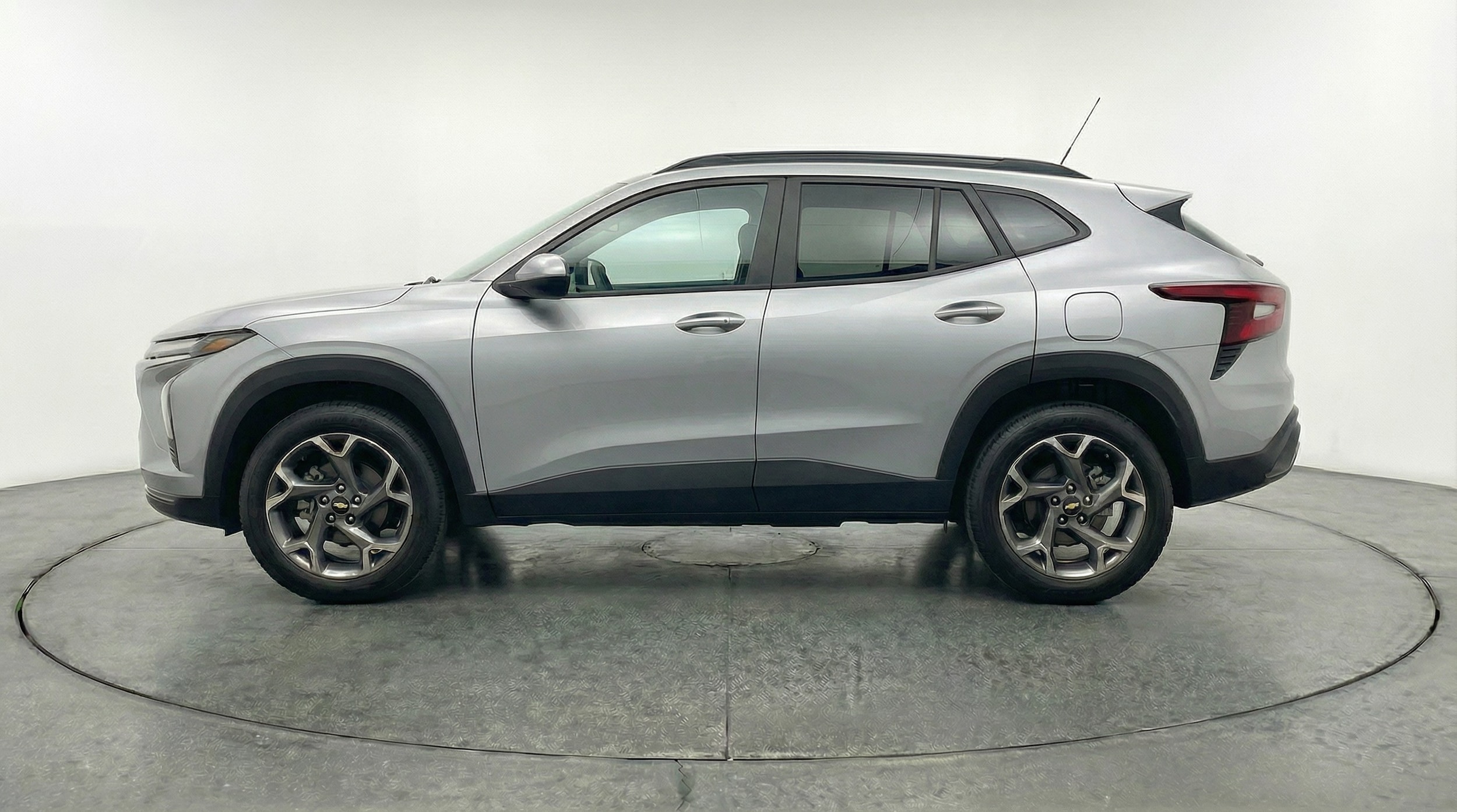 Thumbnail: 2025 Chevrolet Trax - 4