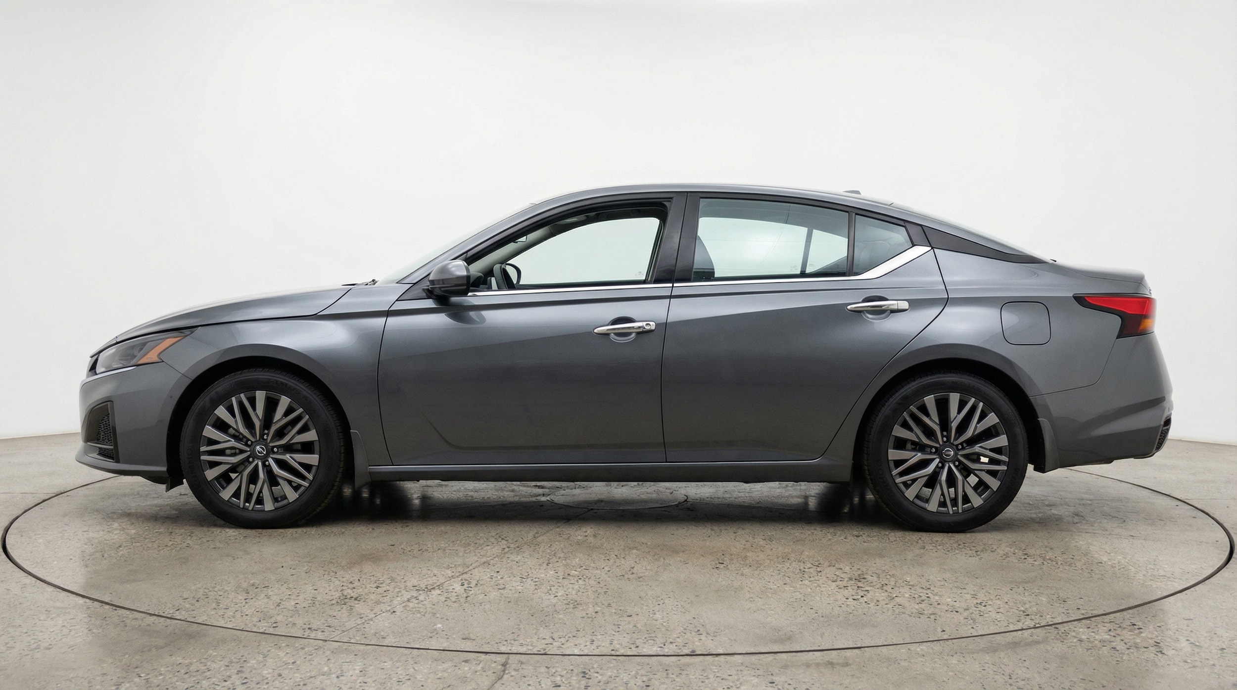 Thumbnail: 2025 Nissan Altima - 4