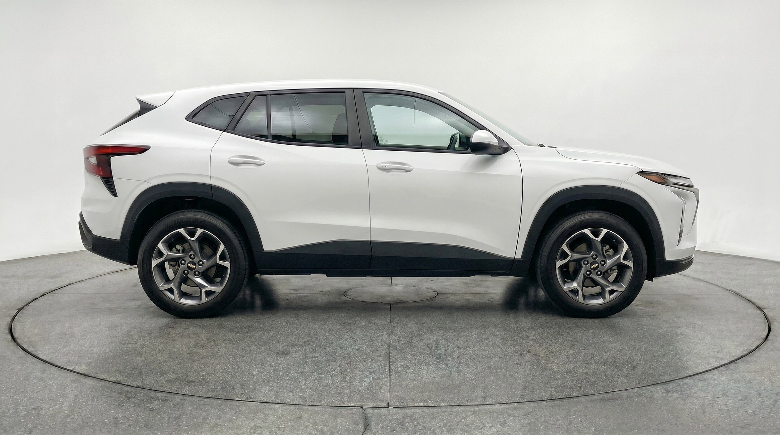 Thumbnail: 2025 Chevrolet Trax - 11