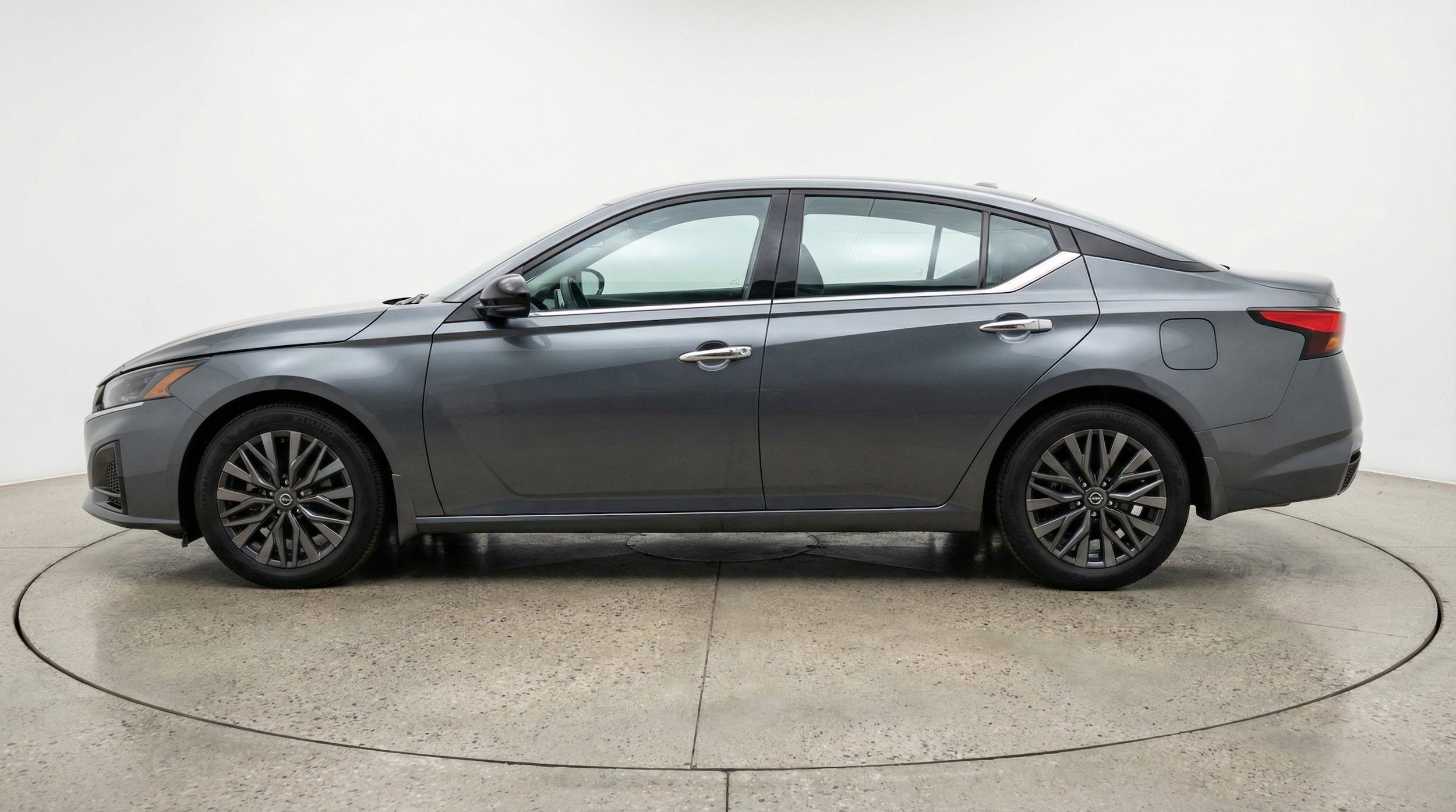 Thumbnail: 2025 Nissan Altima - 5