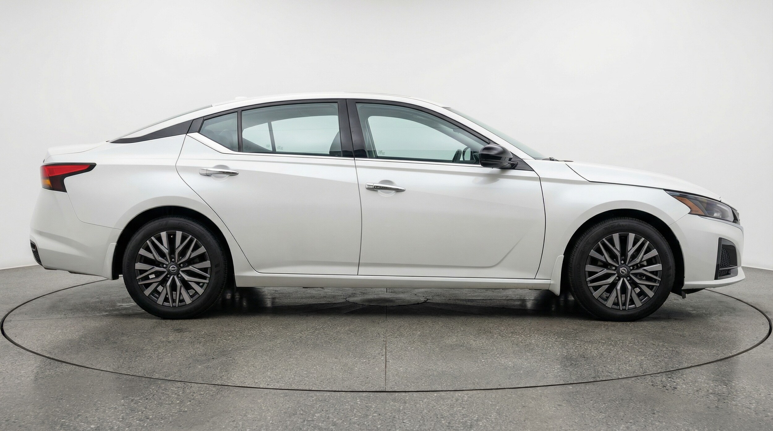 Thumbnail: 2025 Nissan Altima - 8