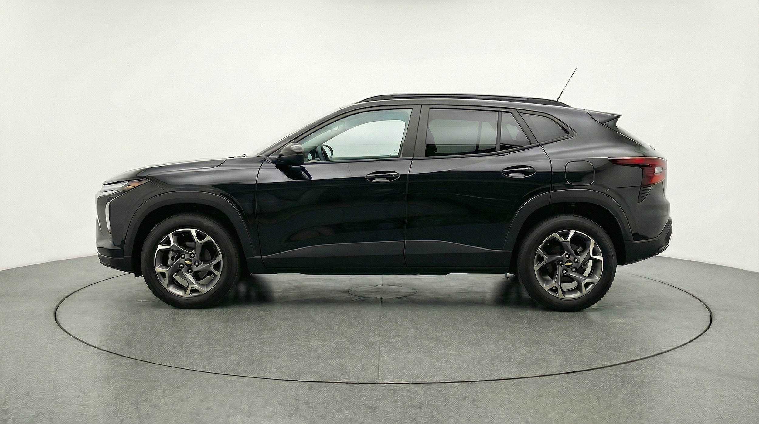 Thumbnail: 2025 Chevrolet Trax - 5