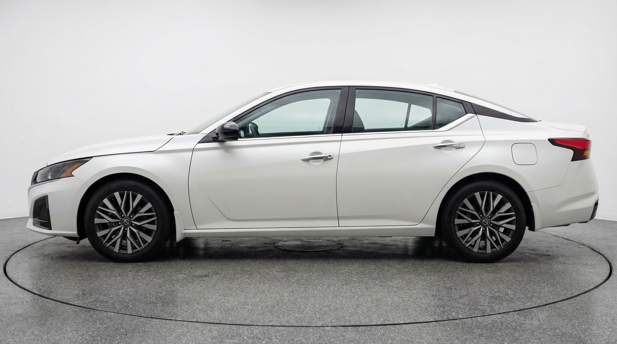 Thumbnail: 2025 Nissan Altima - 4