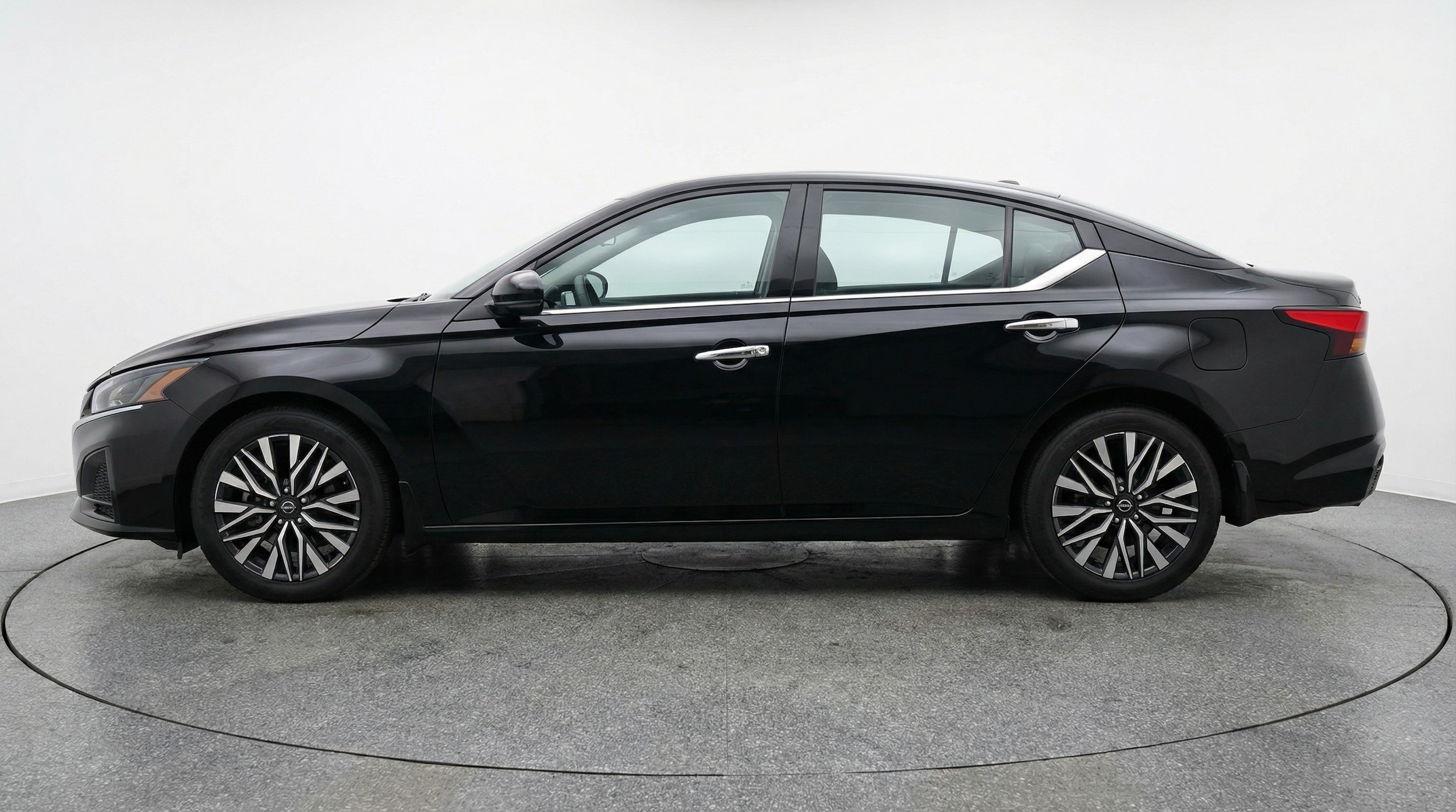 Thumbnail: 2025 Nissan Altima - 4