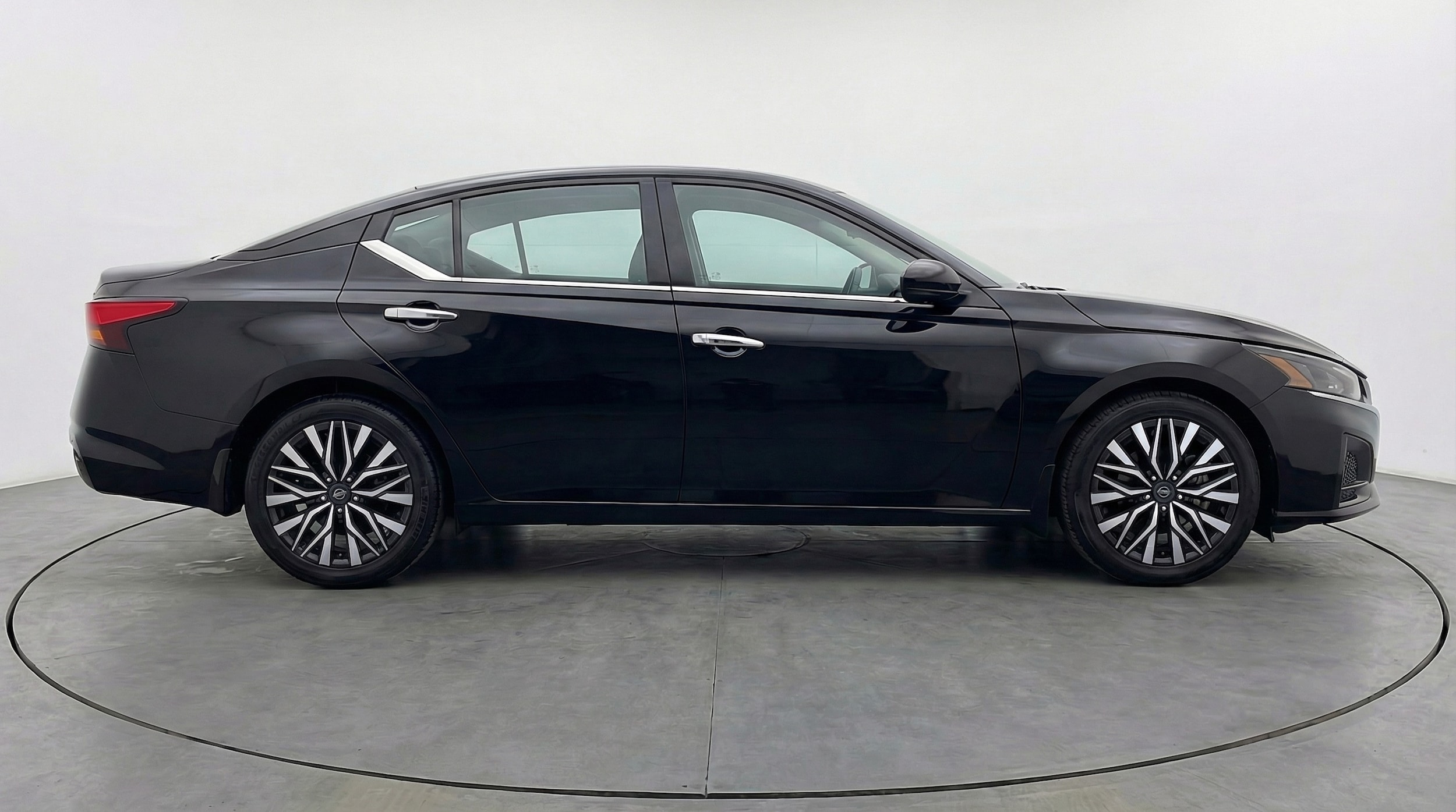 Thumbnail: 2025 Nissan Altima - 8