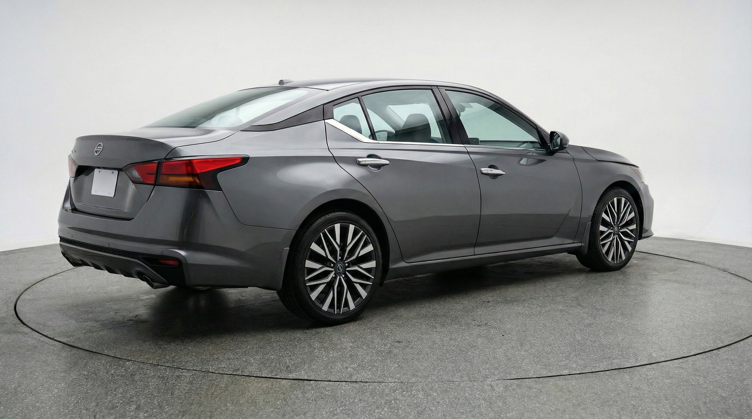 Thumbnail: 2025 Nissan Altima - 9