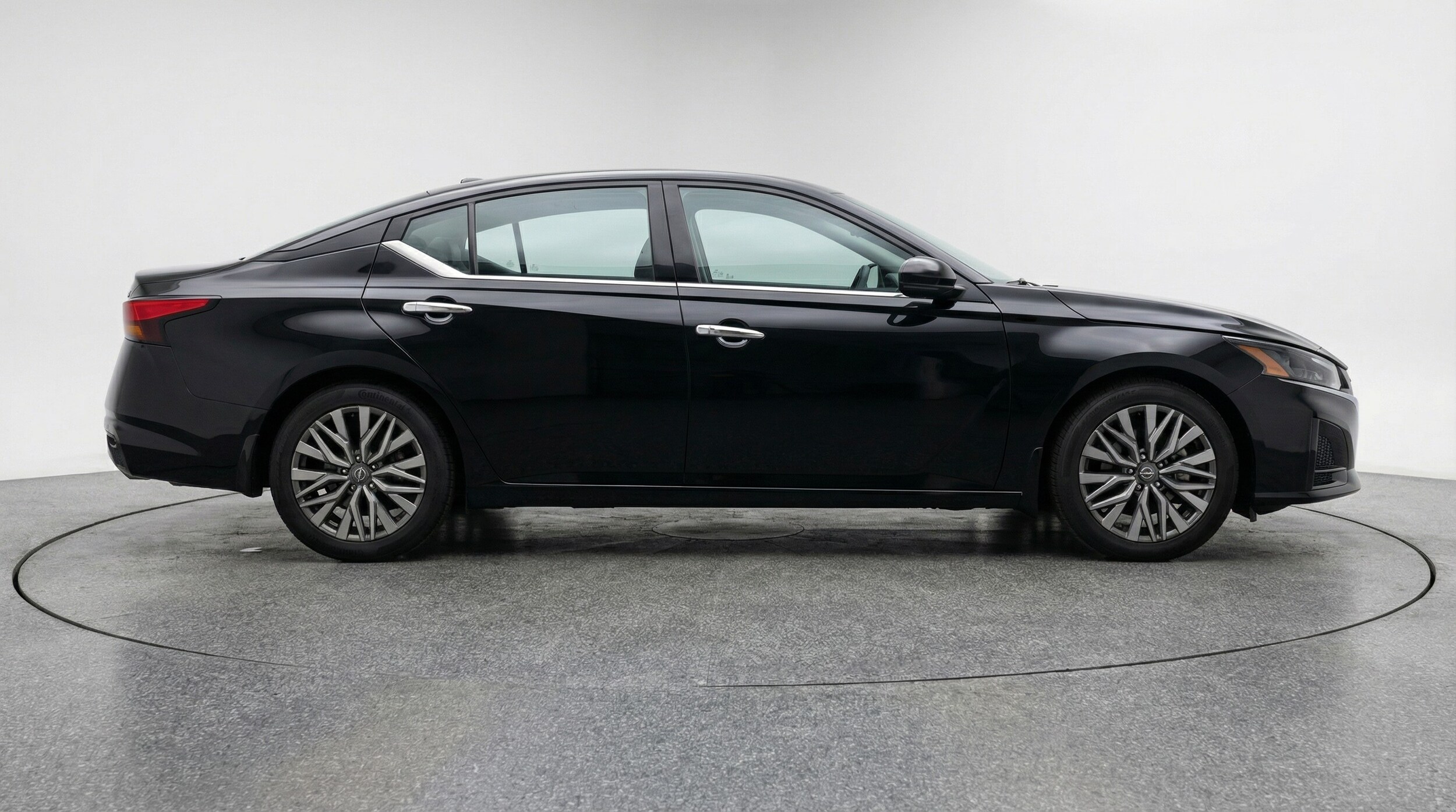 Thumbnail: 2025 Nissan Altima - 8