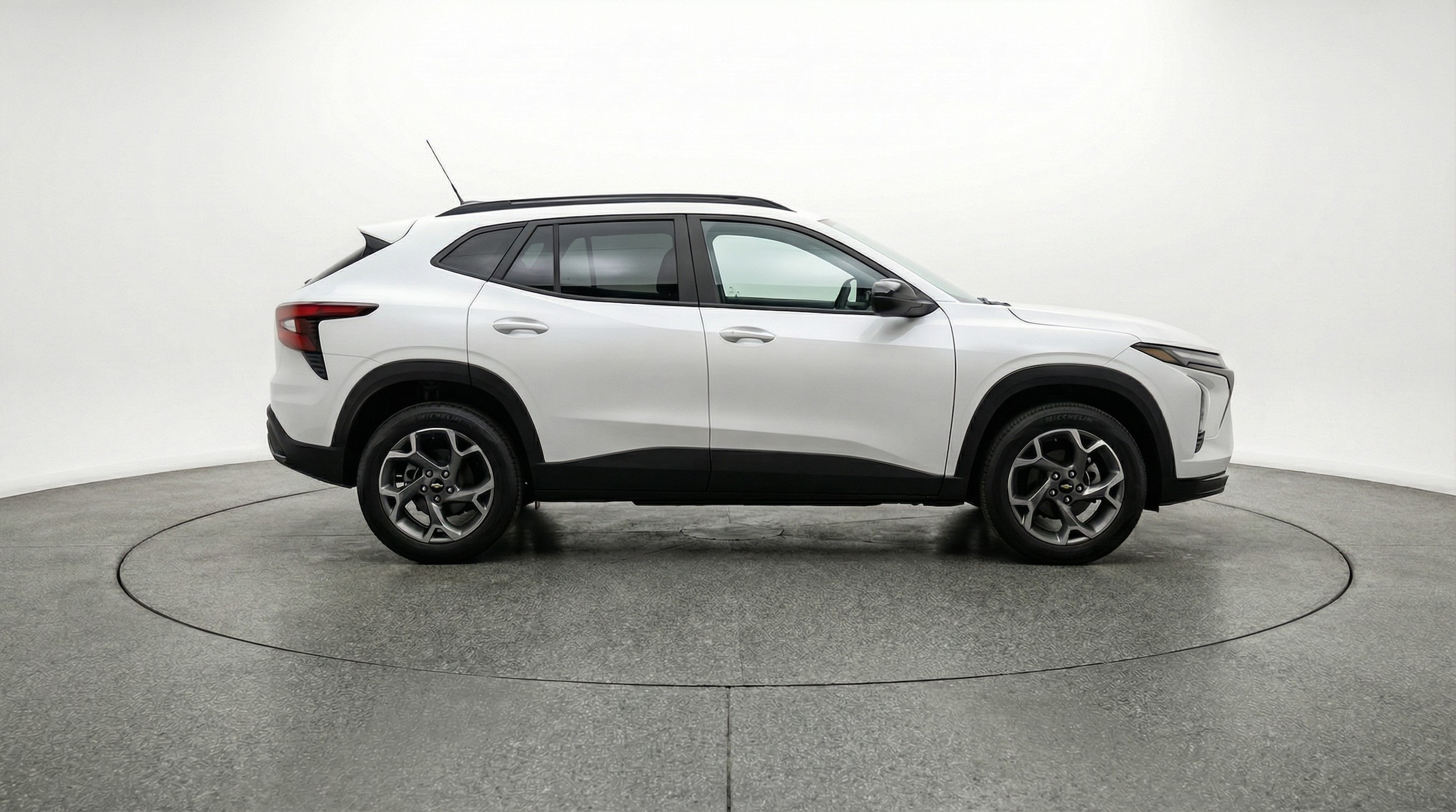 Thumbnail: 2025 Chevrolet Trax - 8