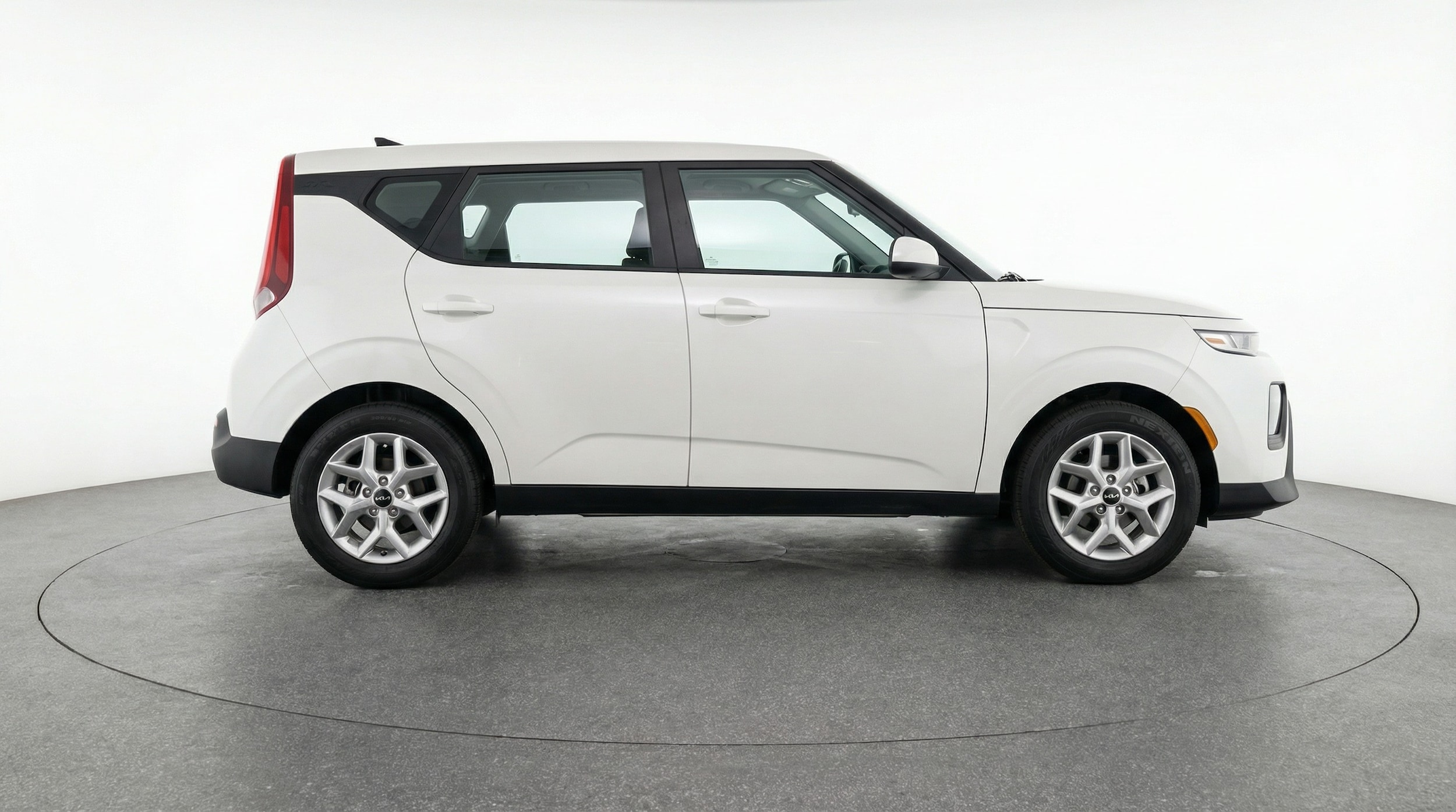 Thumbnail: 2025 Kia Soul - 8