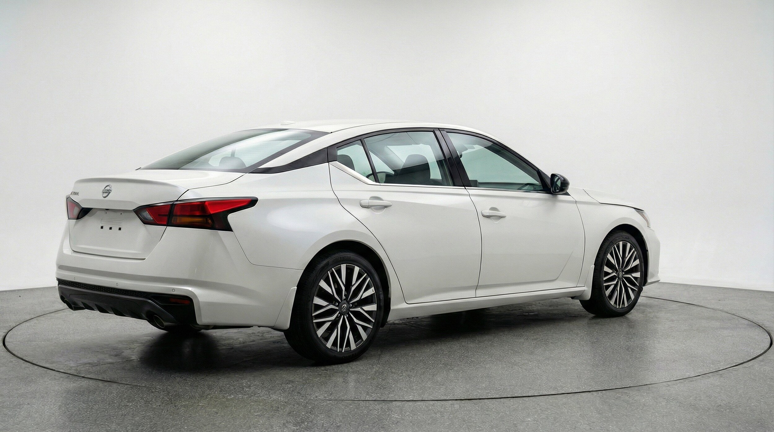 Thumbnail: 2025 Nissan Altima - 9