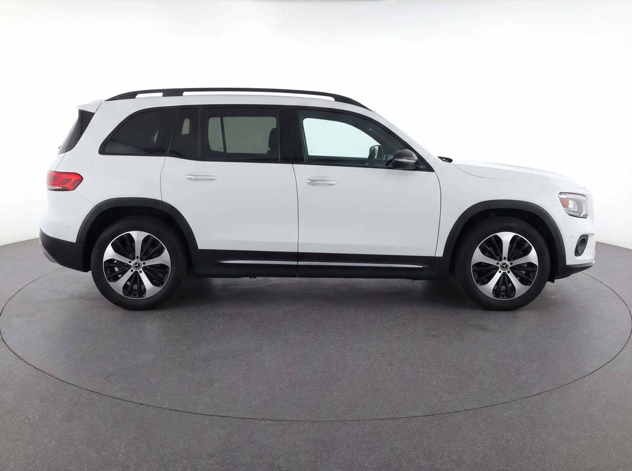 Thumbnail: 2025 Mercedes-Benz GLB - 11