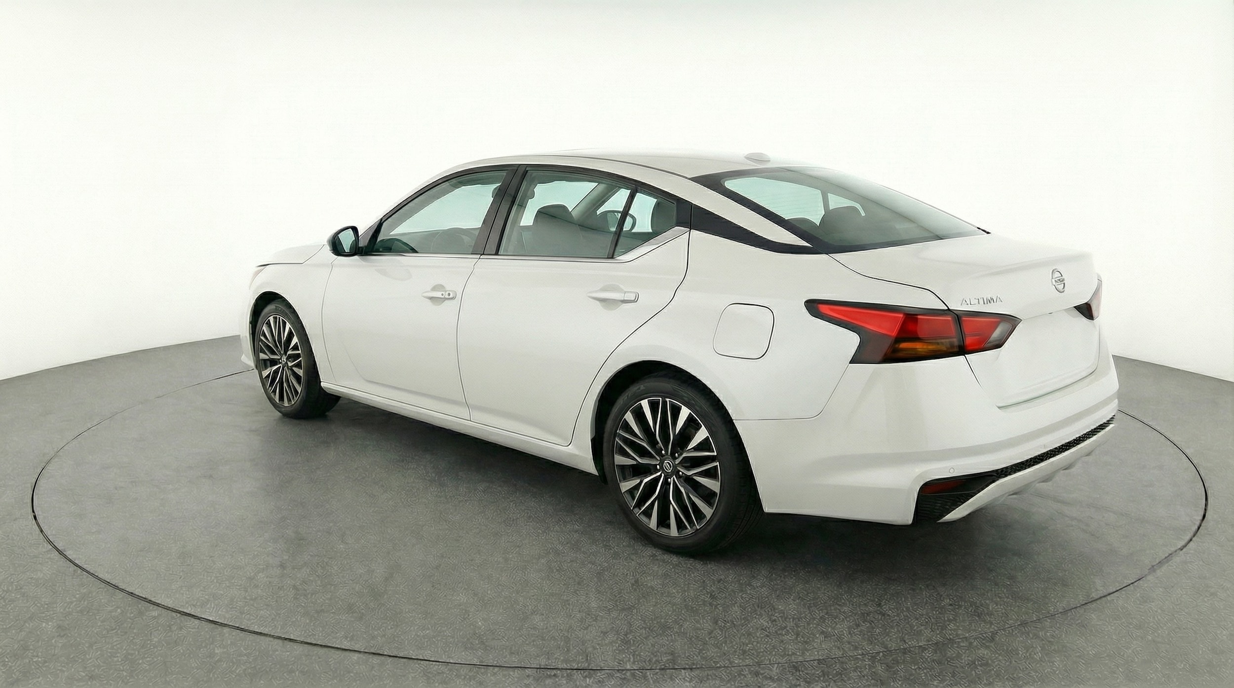 Thumbnail: 2025 Nissan Altima - 5