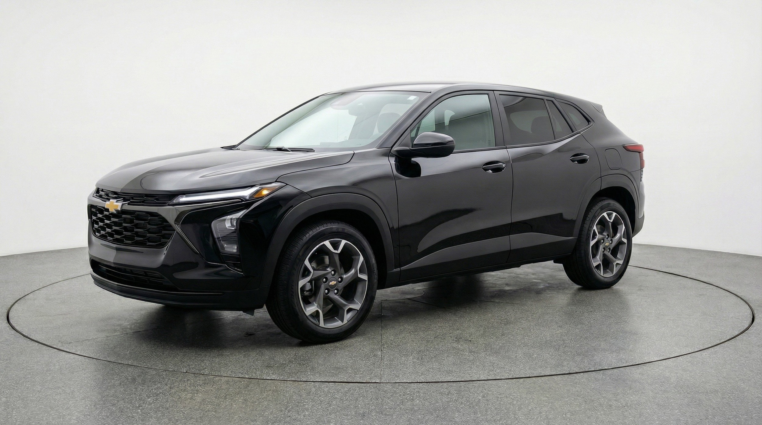 Thumbnail: 2025 Chevrolet Trax - 3