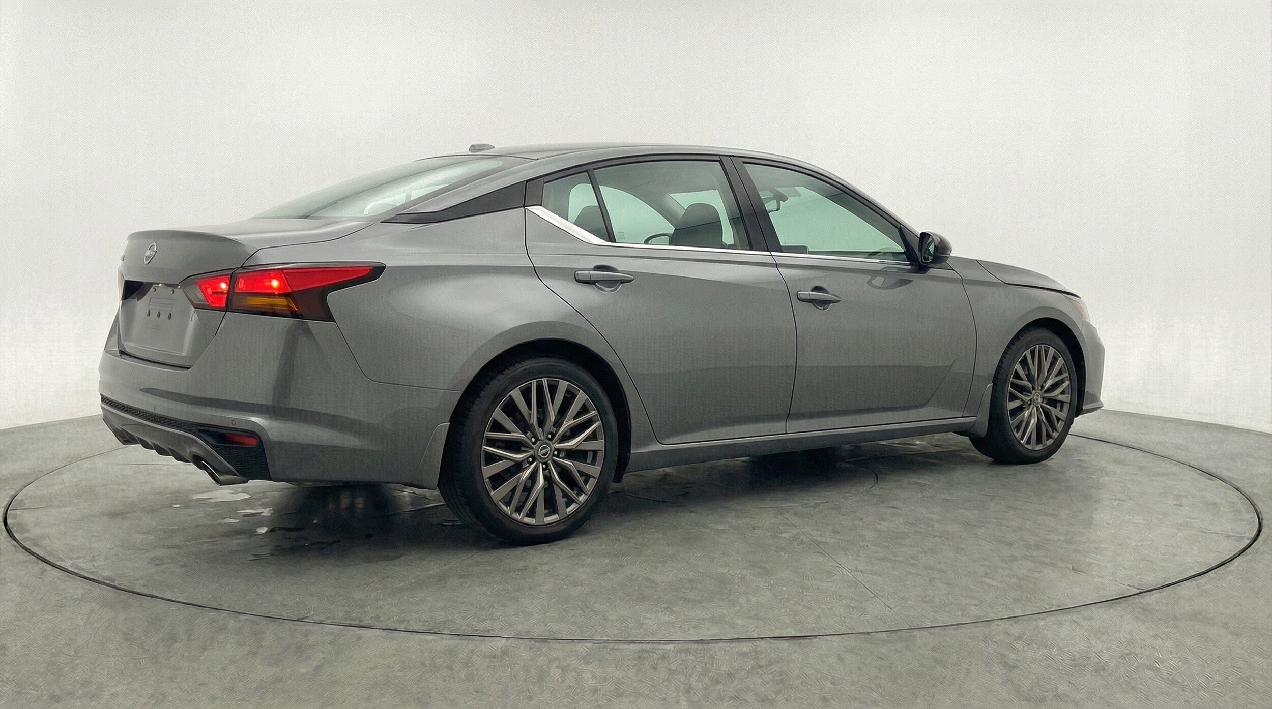 Thumbnail: 2025 Nissan Altima - 9