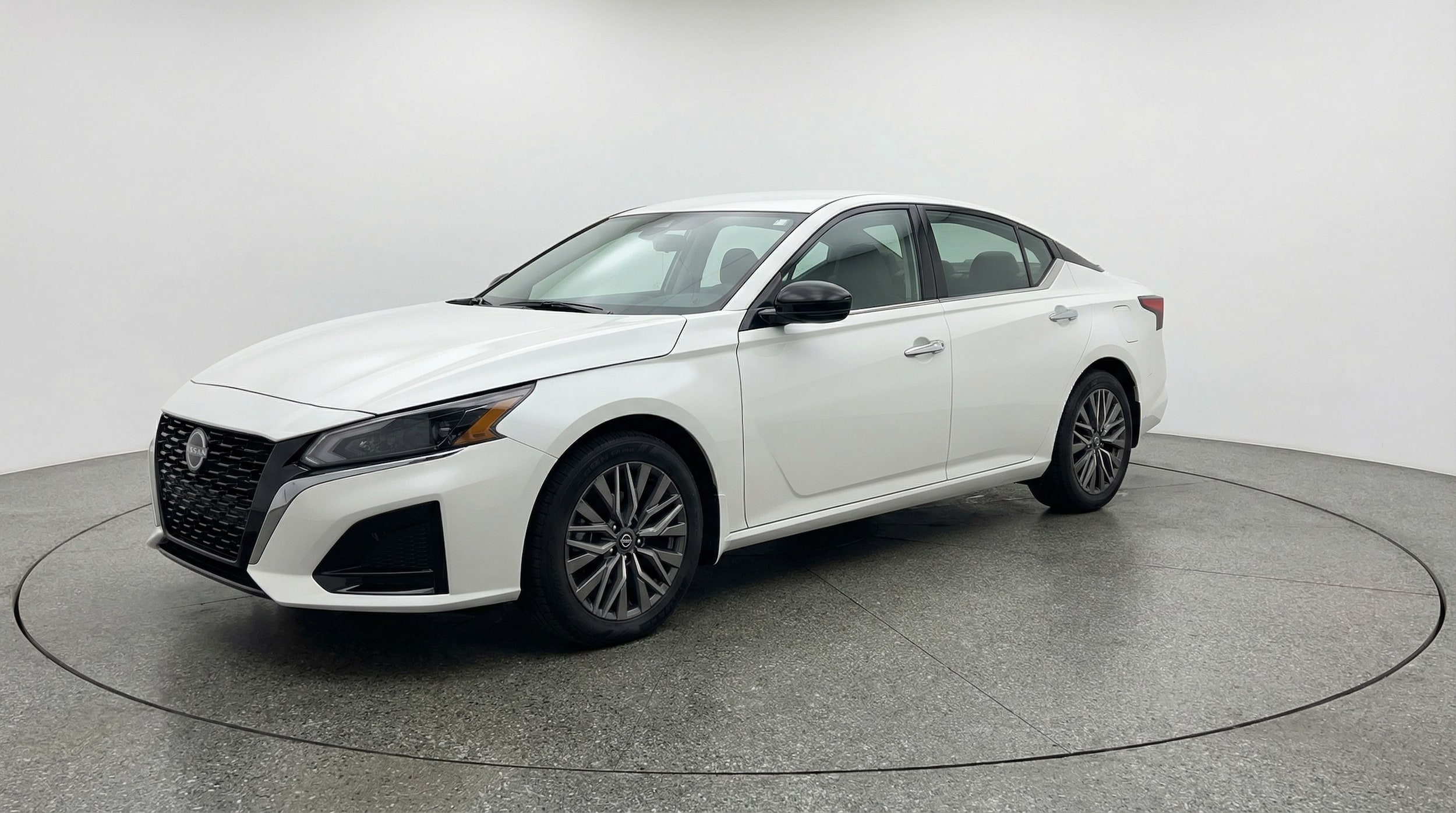 Thumbnail: 2025 Nissan Altima - 3