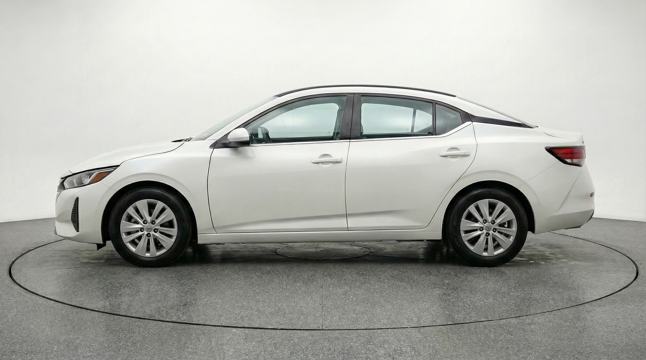 Thumbnail: 2025 Nissan Sentra - 4