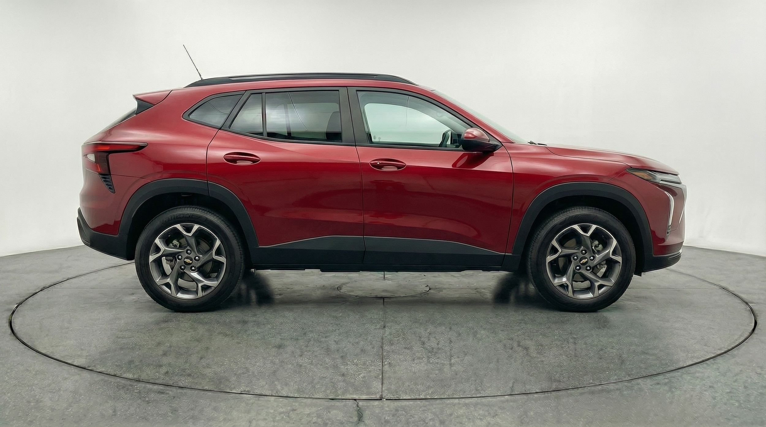 Thumbnail: 2025 Chevrolet Trax - 8