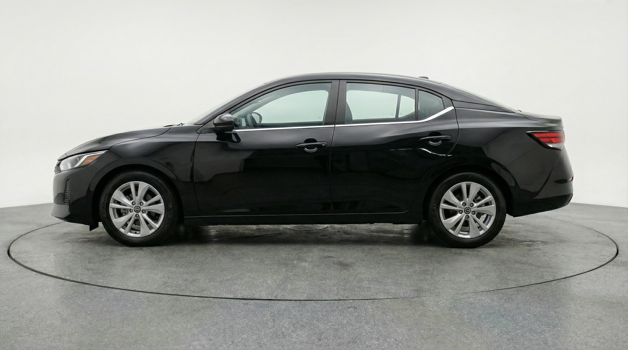 Thumbnail: 2025 Nissan Sentra - 4