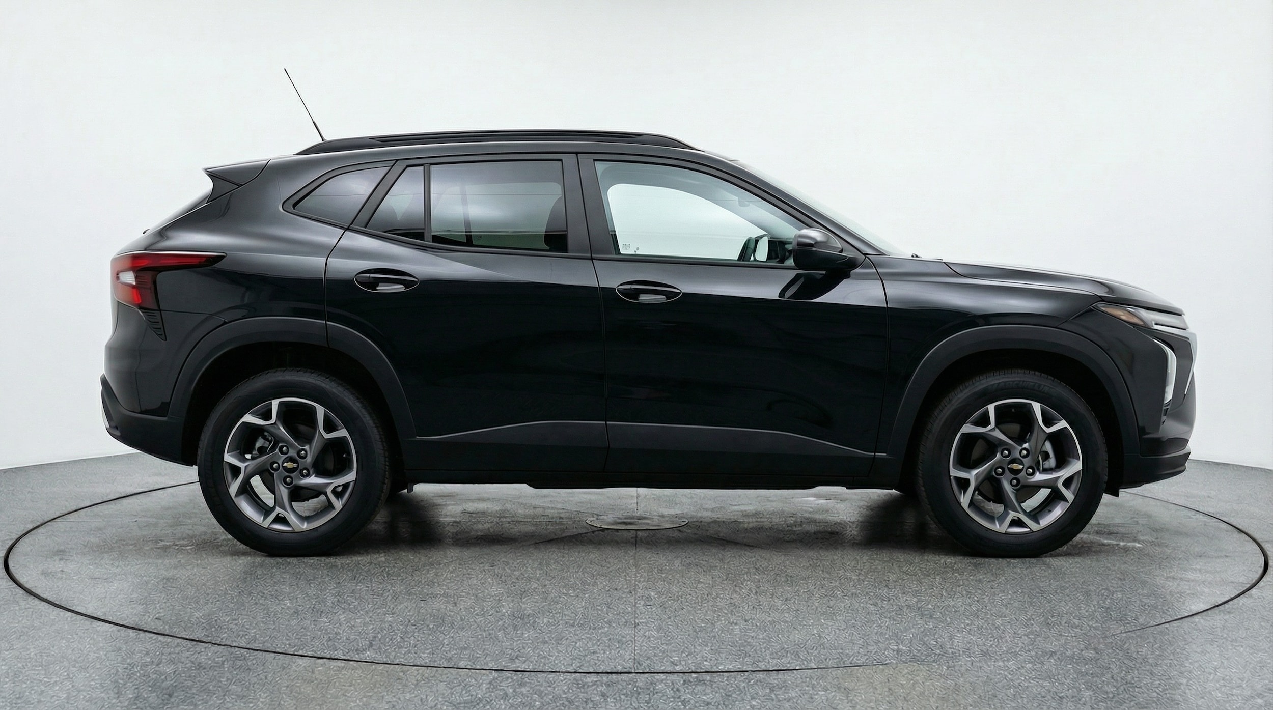 Thumbnail: 2025 Chevrolet Trax - 8