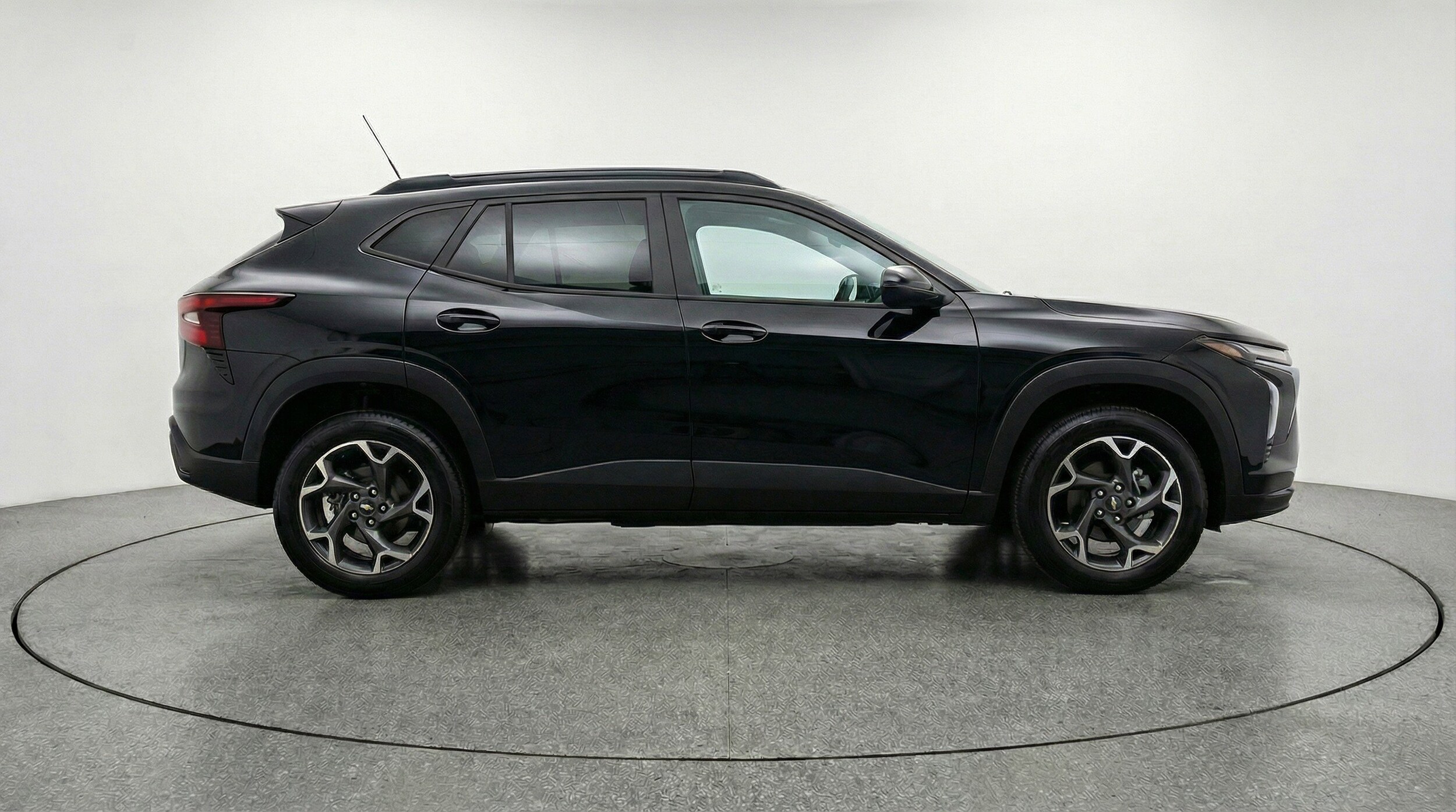 Thumbnail: 2025 Chevrolet Trax - 11