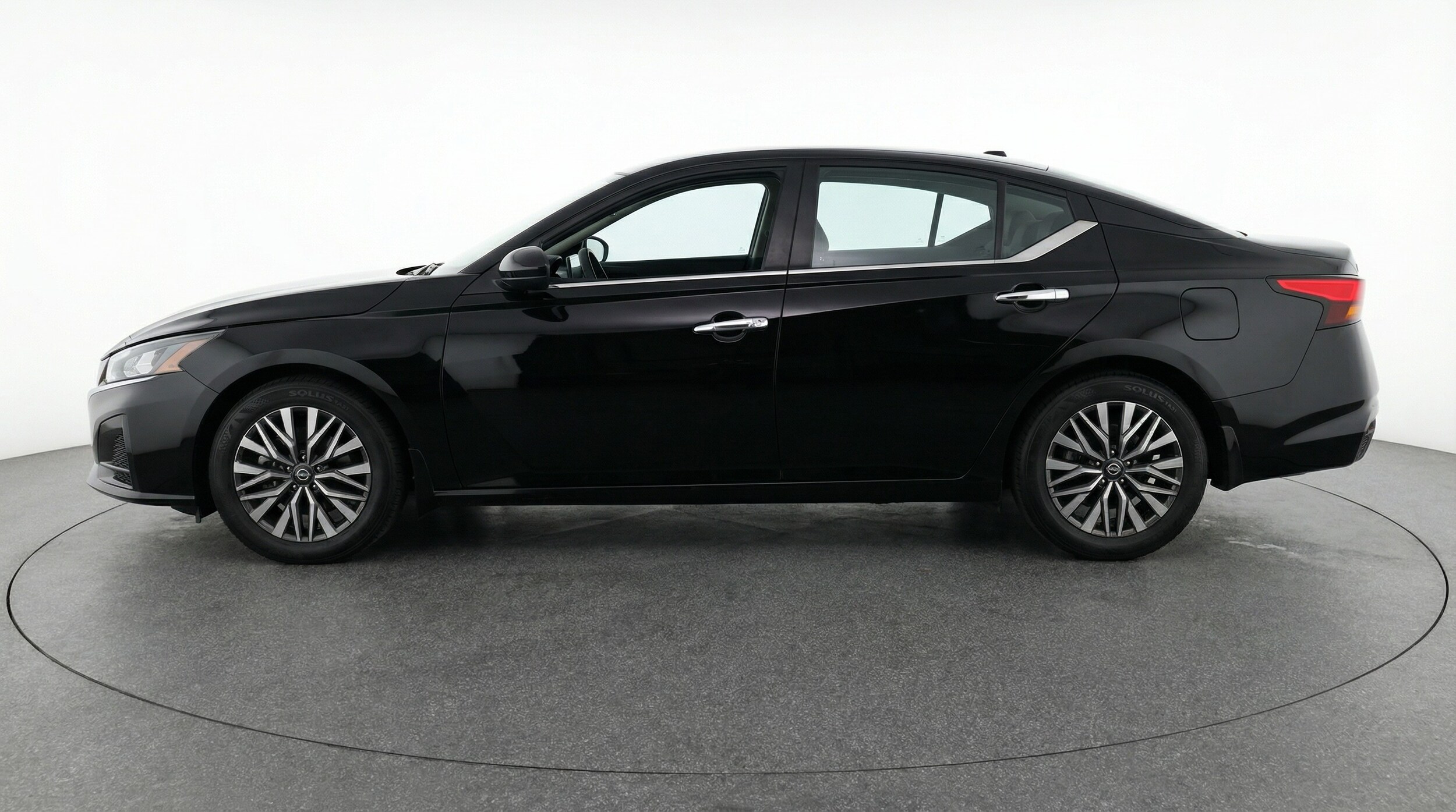 Thumbnail: 2025 Nissan Altima - 4