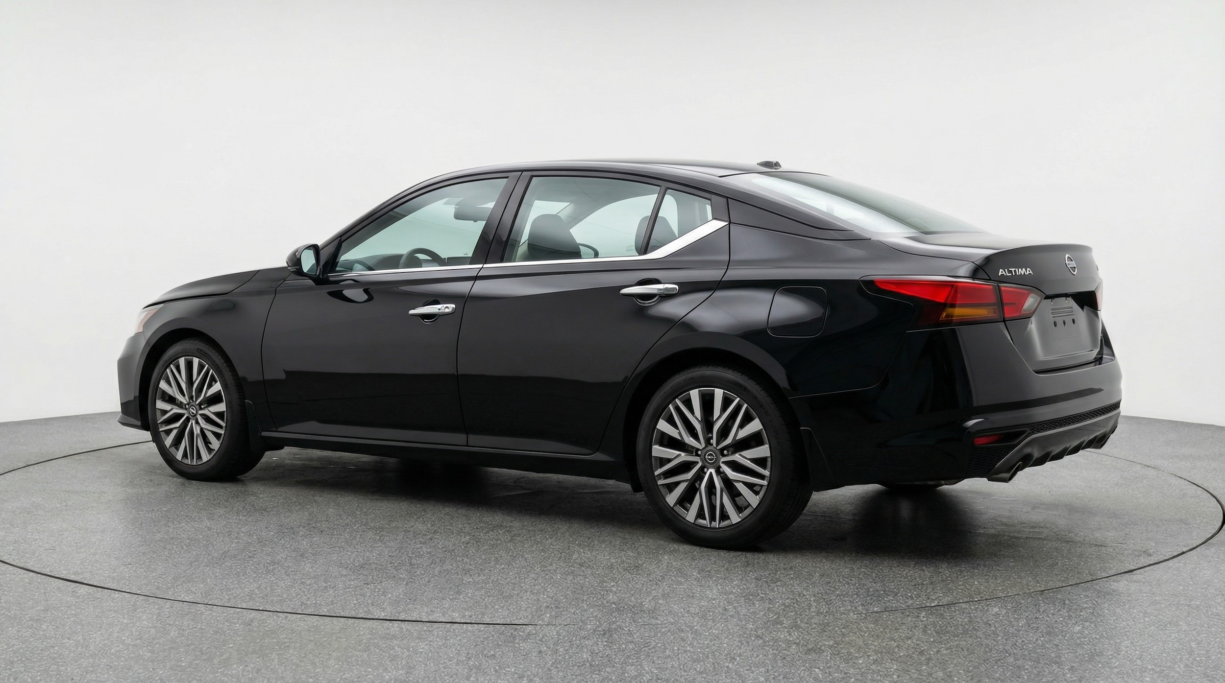 Thumbnail: 2025 Nissan Altima - 5