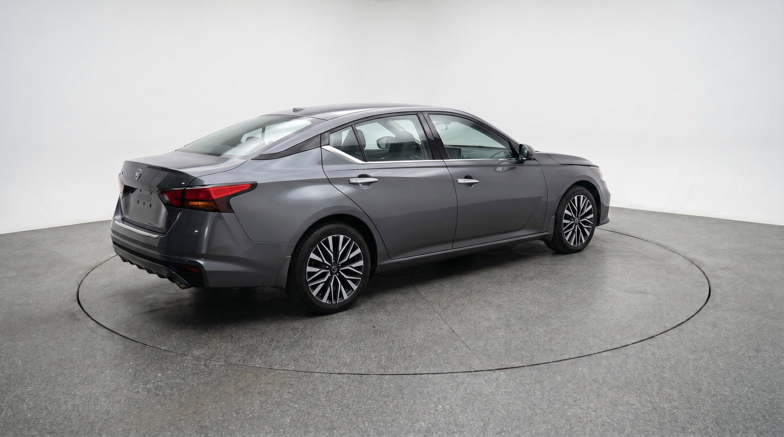 Thumbnail: 2025 Nissan Altima - 9