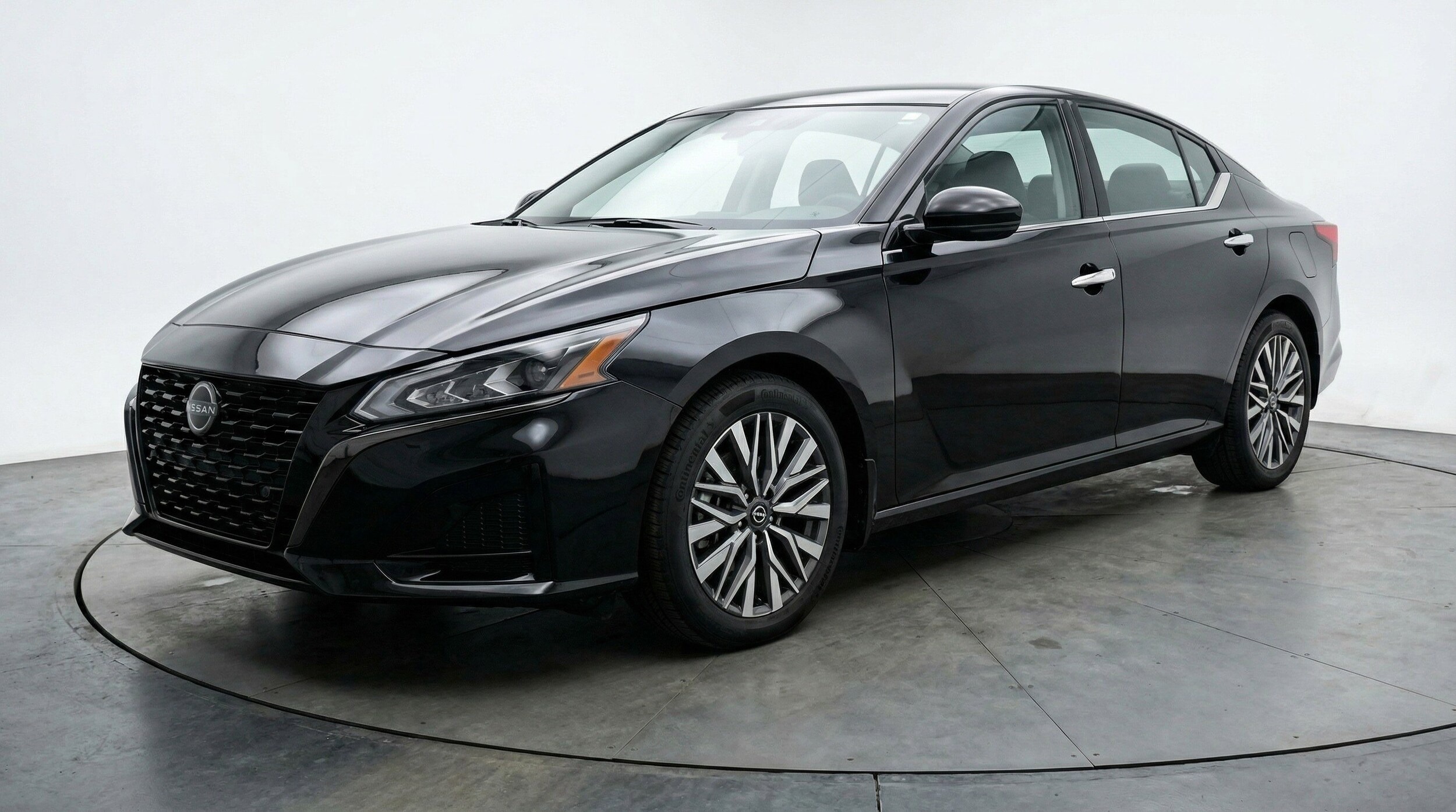 Thumbnail: 2025 Nissan Altima - 3