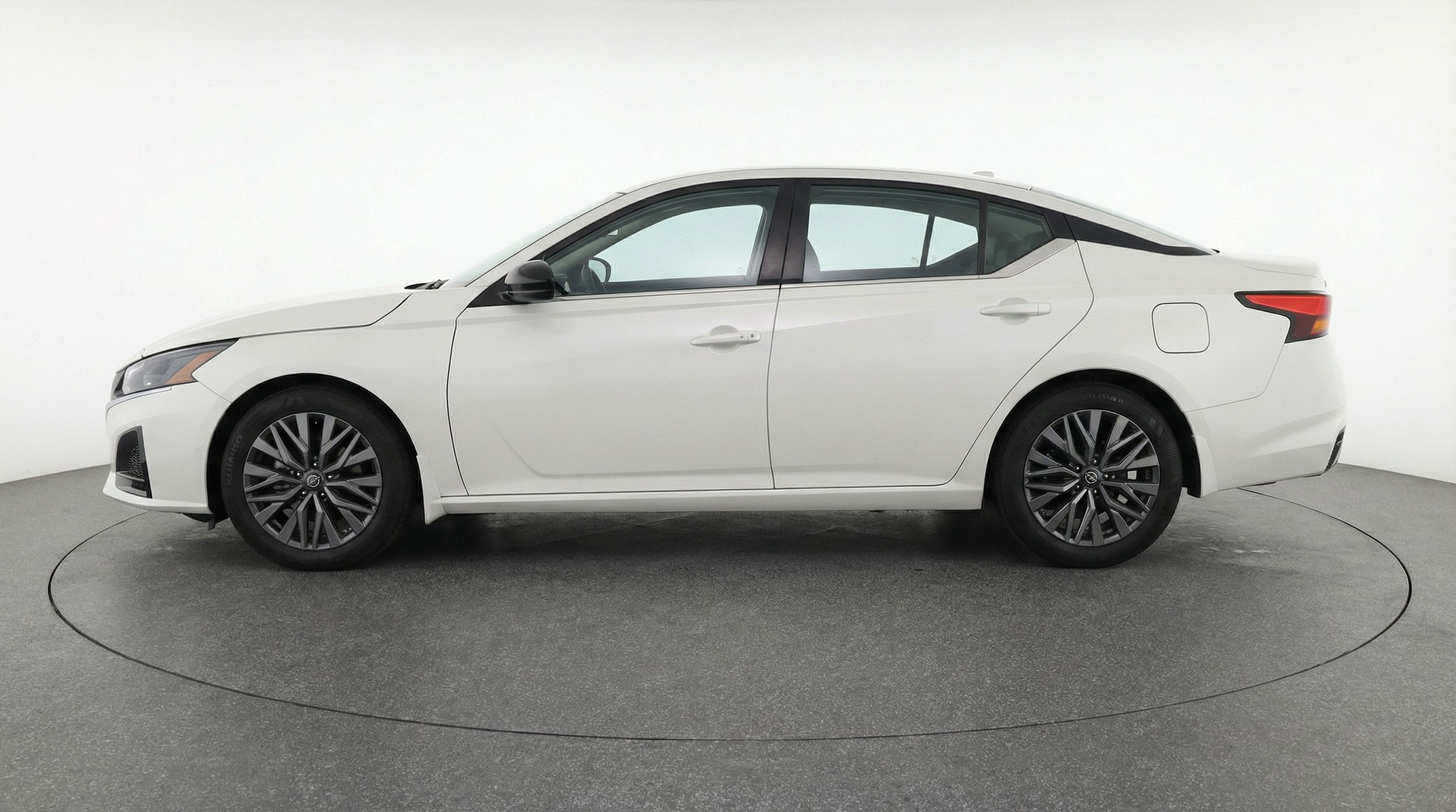 Thumbnail: 2025 Nissan Altima - 4