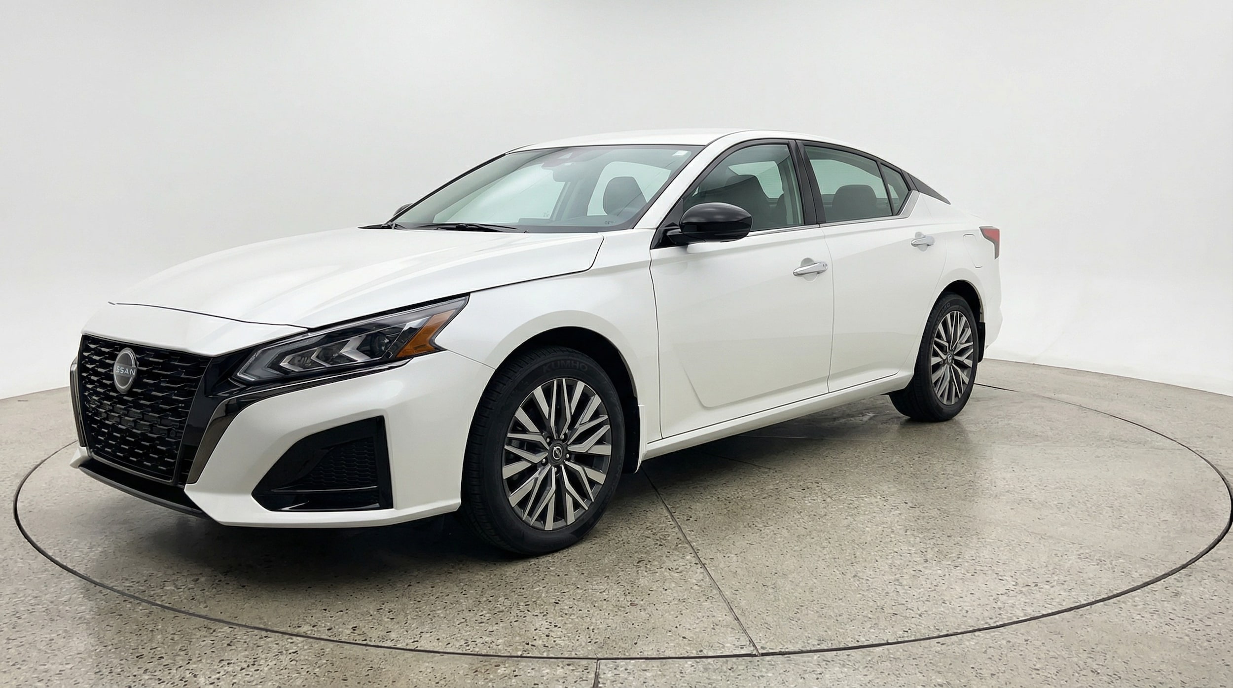 Thumbnail: 2025 Nissan Altima - 3