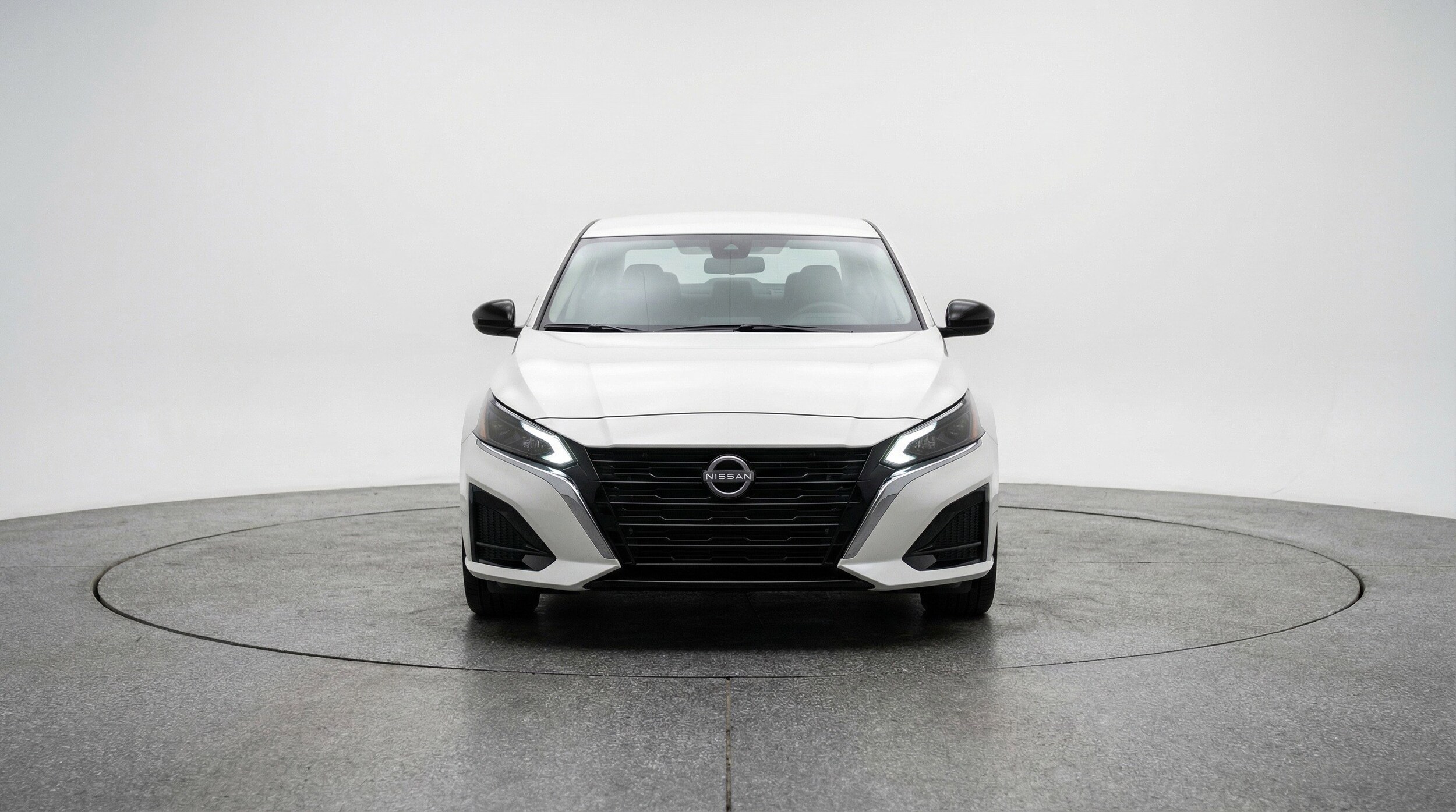 Thumbnail: 2025 Nissan Altima - 2