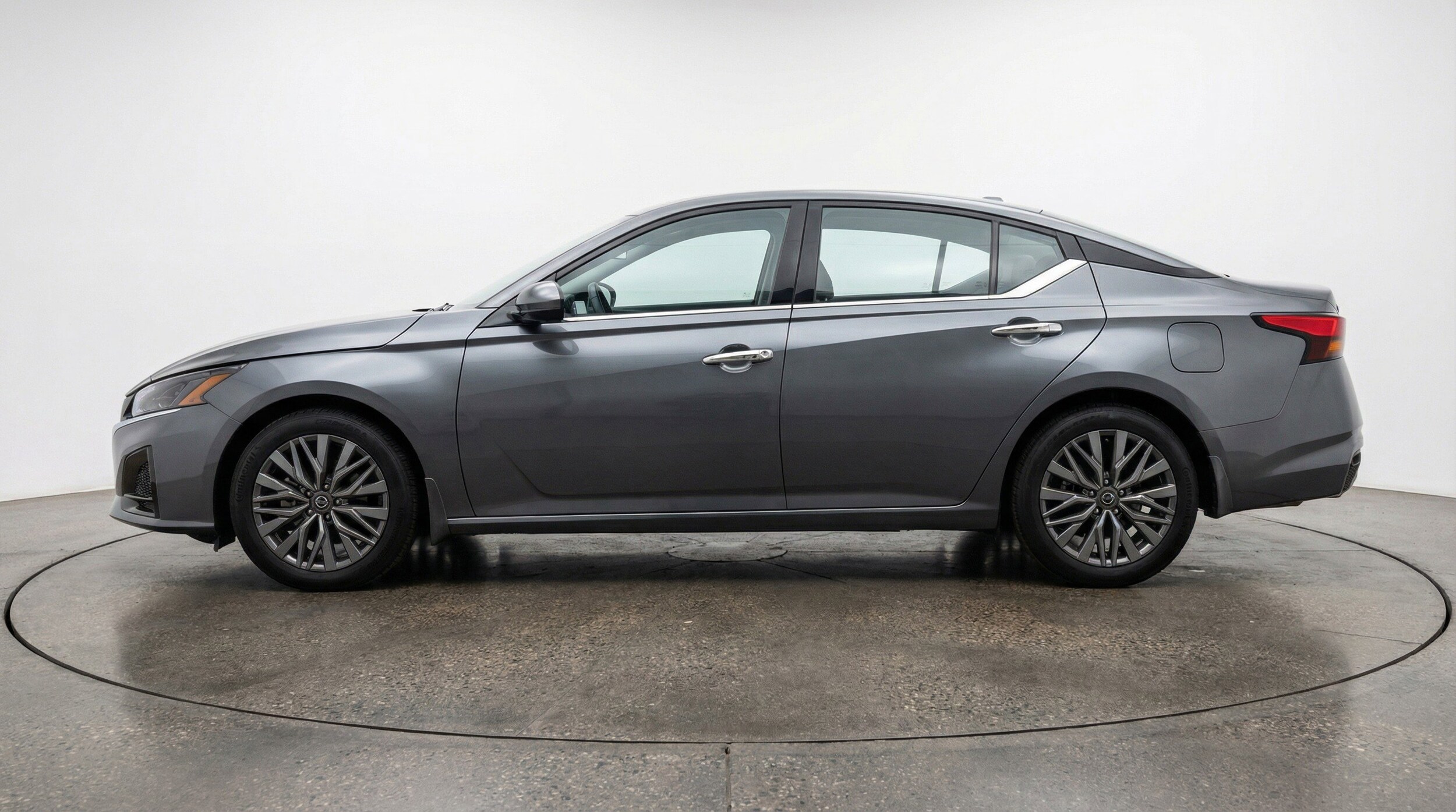 Thumbnail: 2025 Nissan Altima - 5