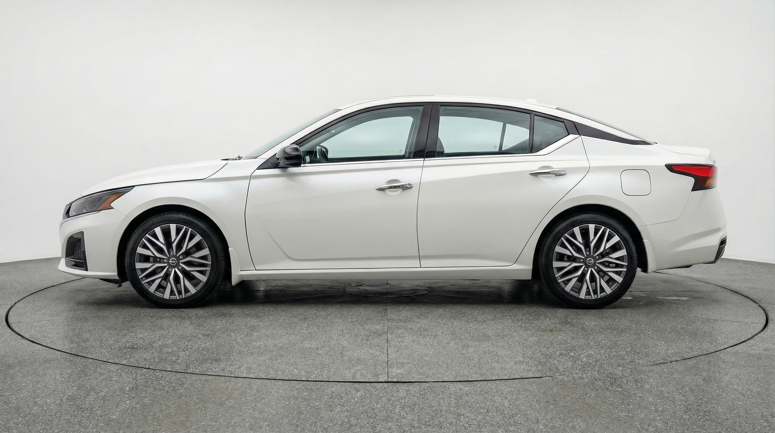 Thumbnail: 2025 Nissan Altima - 4