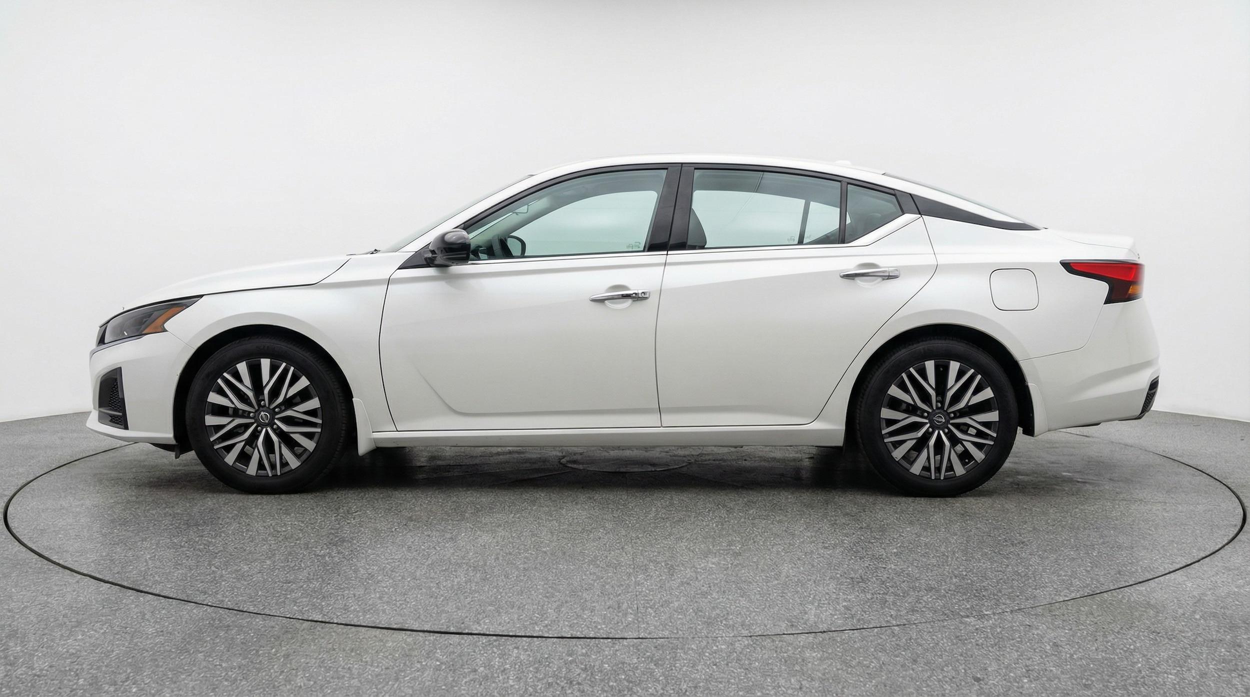 Thumbnail: 2025 Nissan Altima - 4