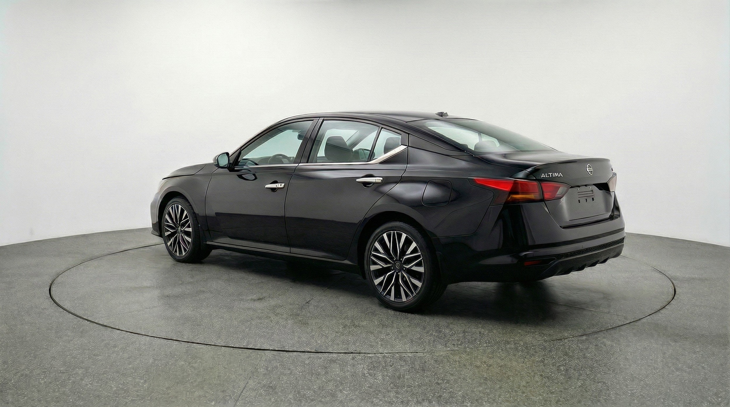 Thumbnail: 2025 Nissan Altima - 6