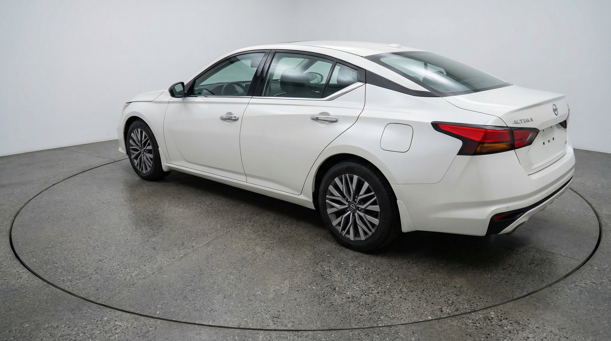 Thumbnail: 2025 Nissan Altima - 6