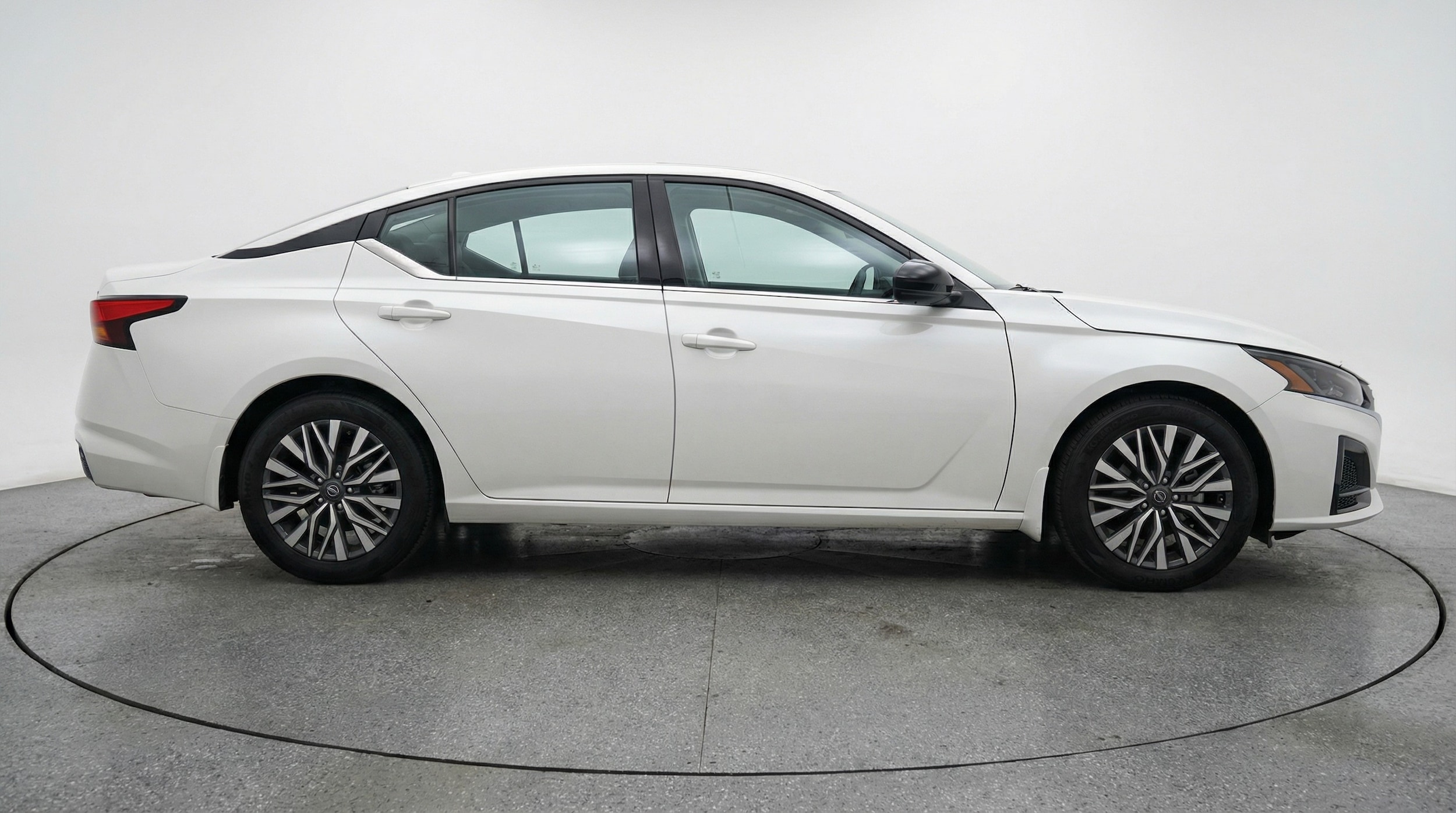 Thumbnail: 2025 Nissan Altima - 8