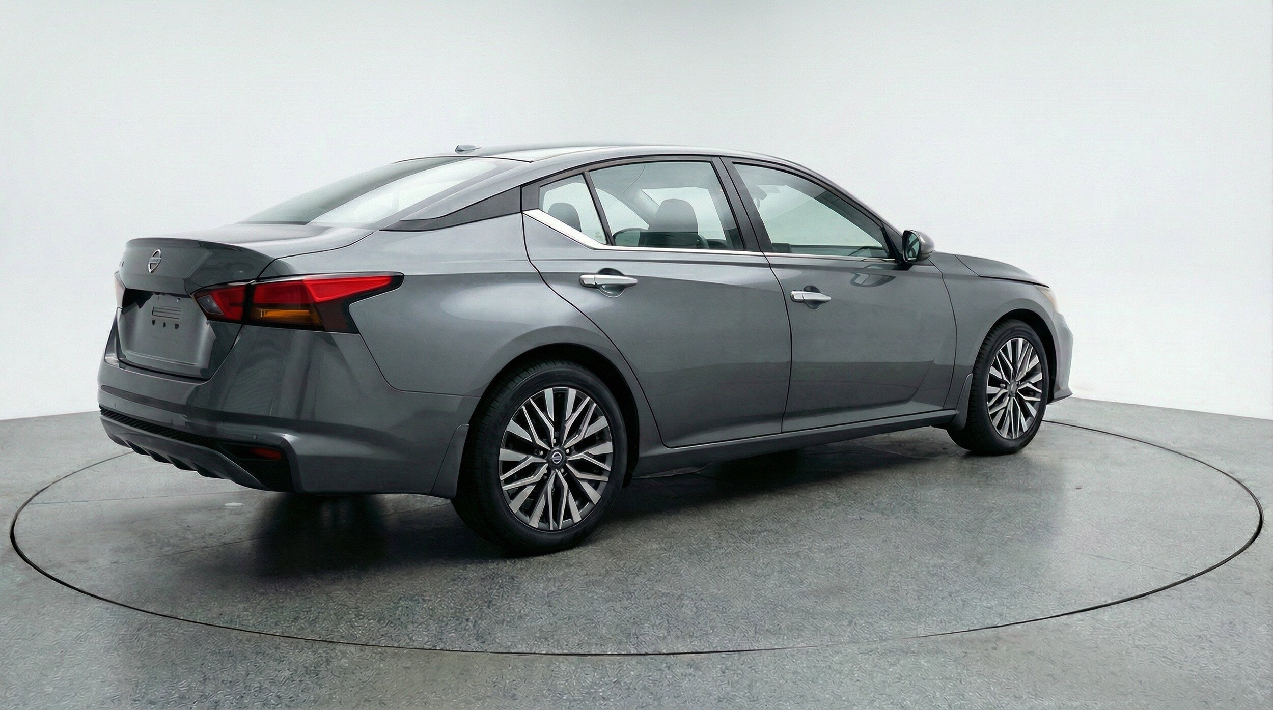 Thumbnail: 2025 Nissan Altima - 9