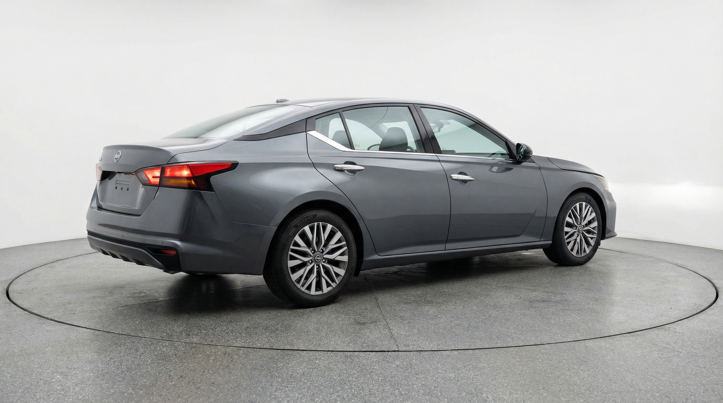 Thumbnail: 2025 Nissan Altima - 9
